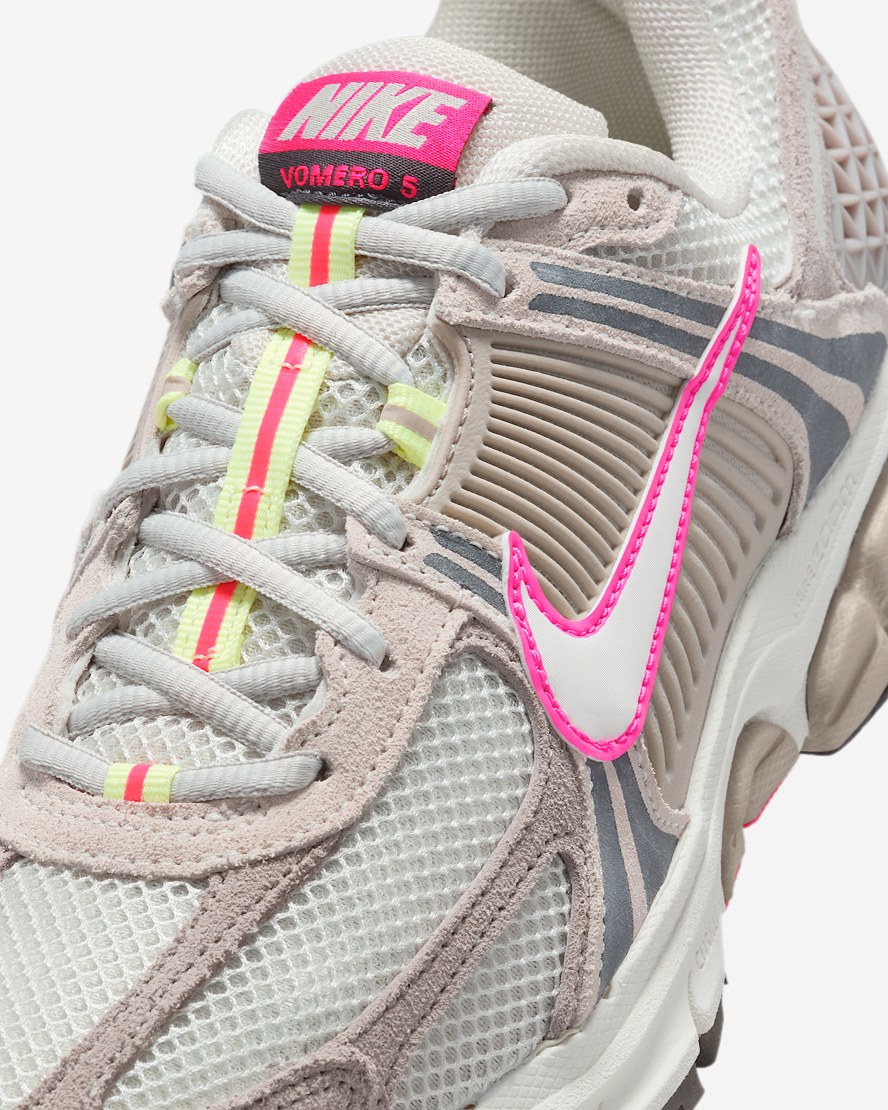 Nike Zoom Vomero 5 Women's Shoes - 7