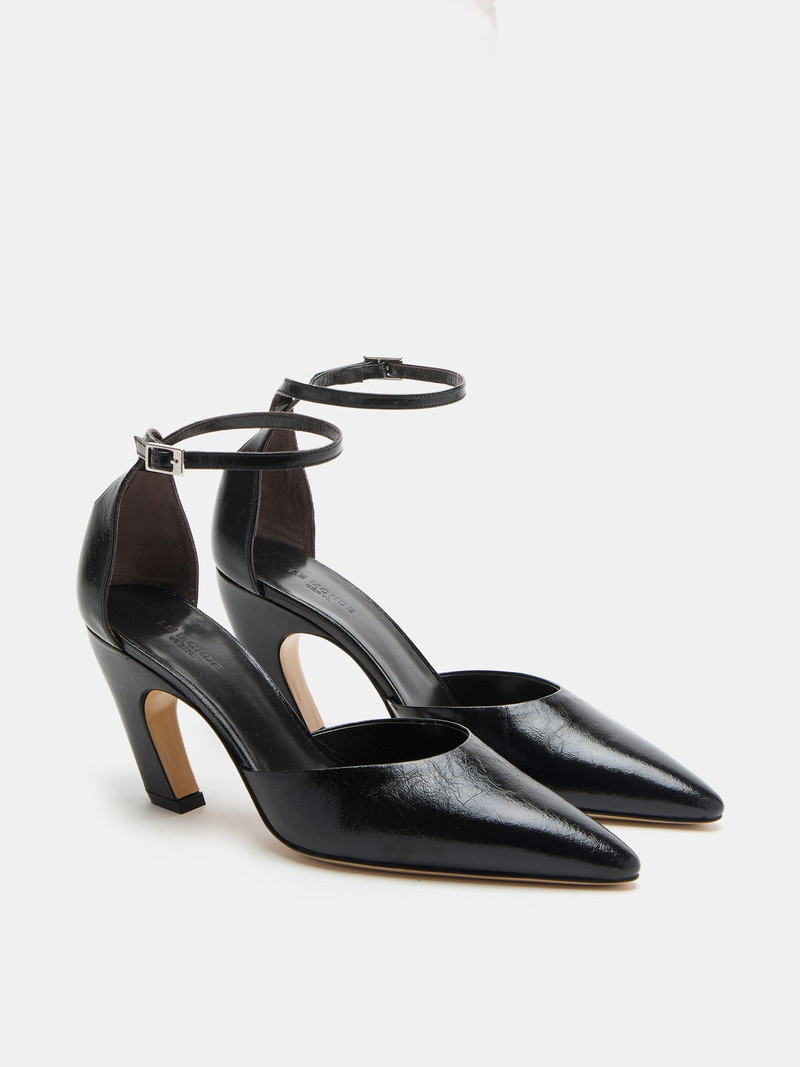 LE MONDE BÉRYL Victoria Pump / Black Glass Leather outlook