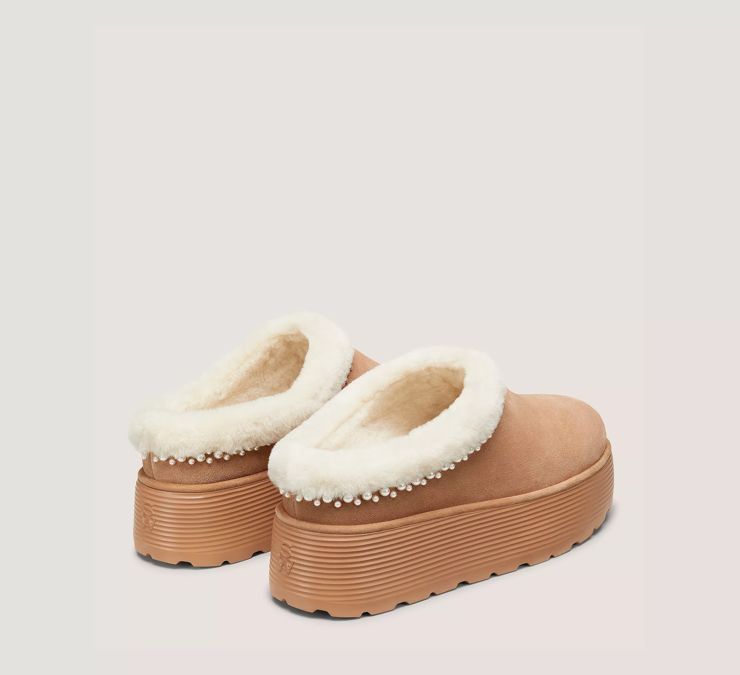Stuart Weitzman NELLIE PEARL FLATFROM MULE | REVERSIBLE