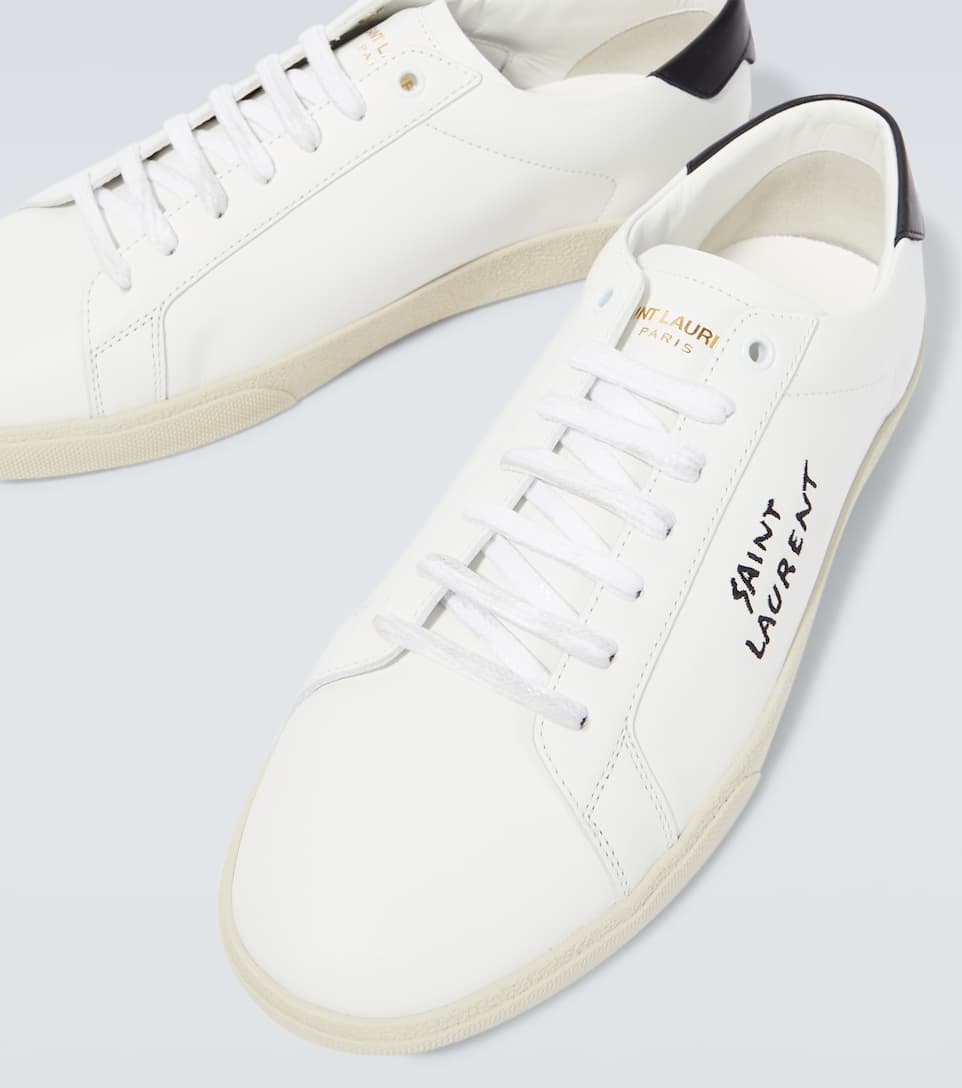 Logo embroidered leather sneakers - 3