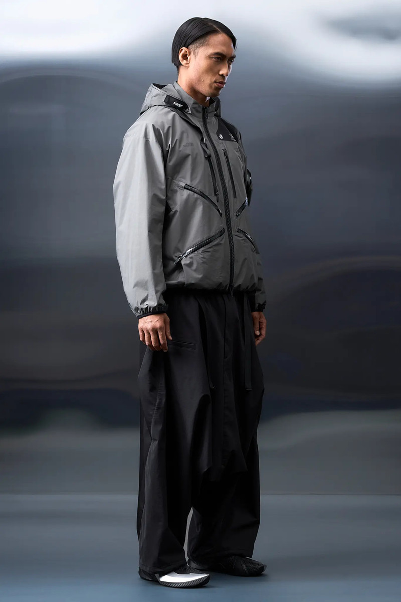 J91U-WSKP Windstopper® Modular Jacket 40