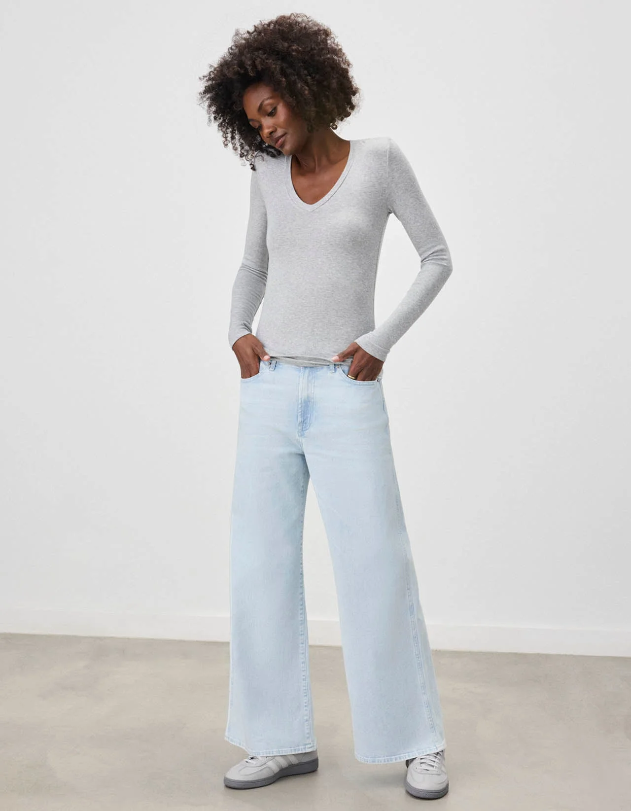 Valley Rib V-Neck - 1
