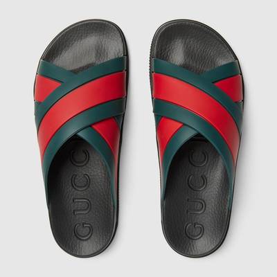 GUCCI Men's rubber slide sandal with Web outlook