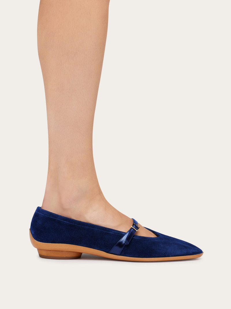 FERRAGAMO Audrey (1954) outlook