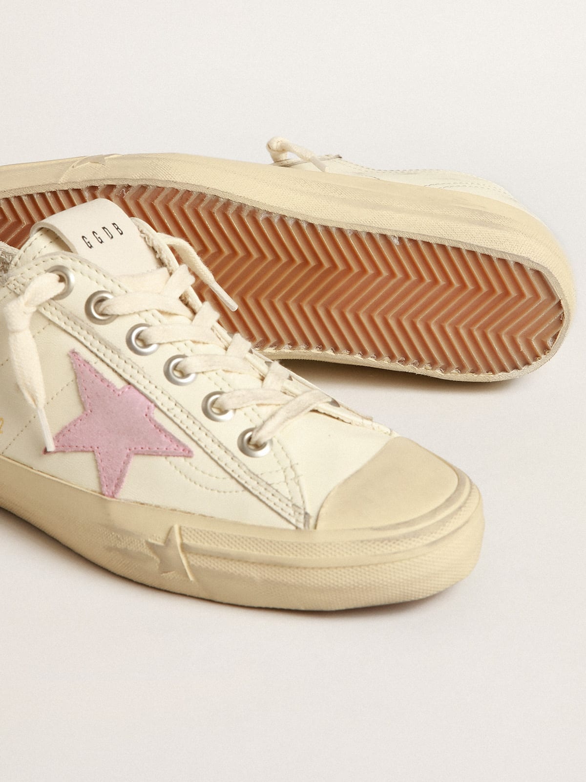 V-Star in beige nappa leather with old-rose suede star - 3