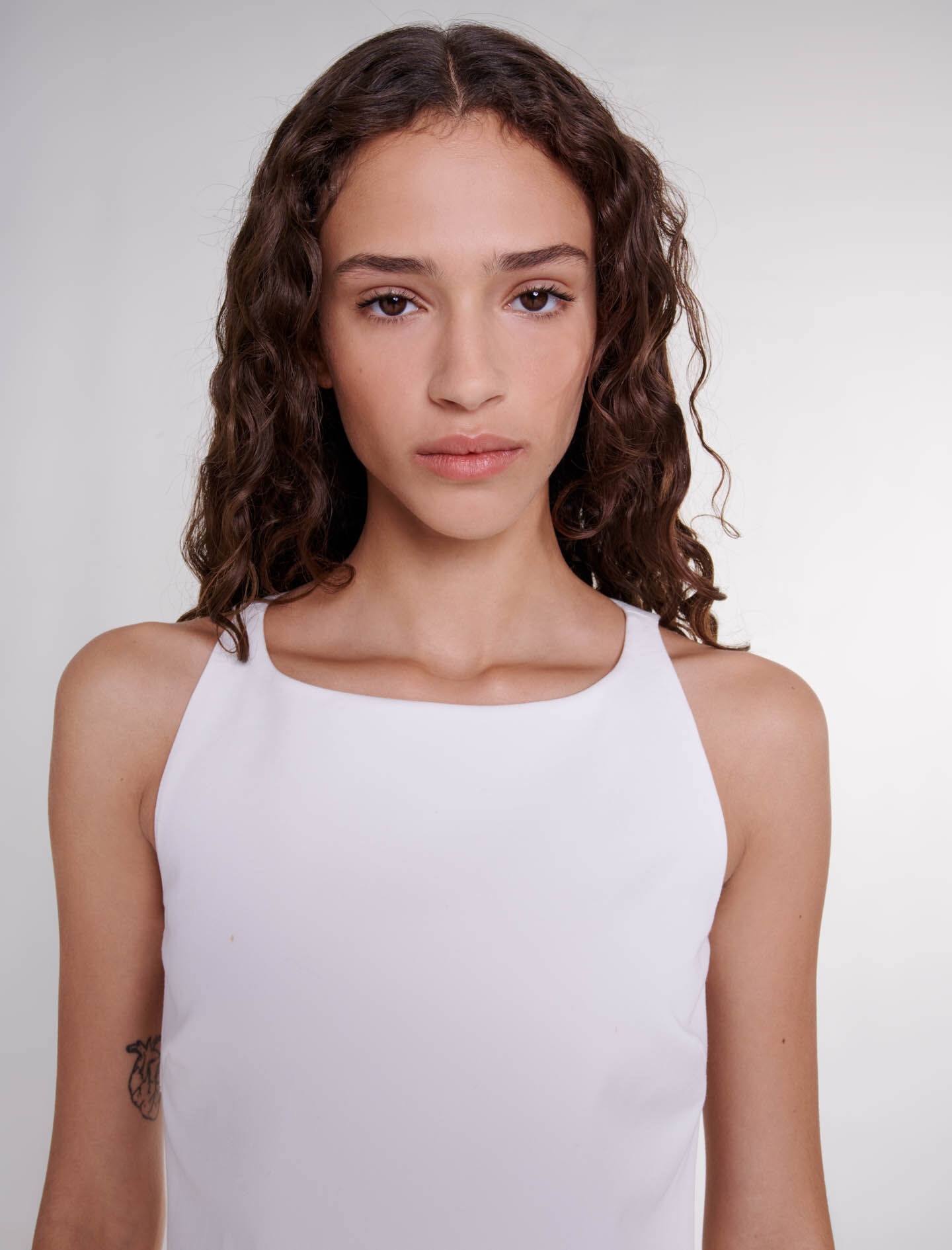 Backless dress - 6