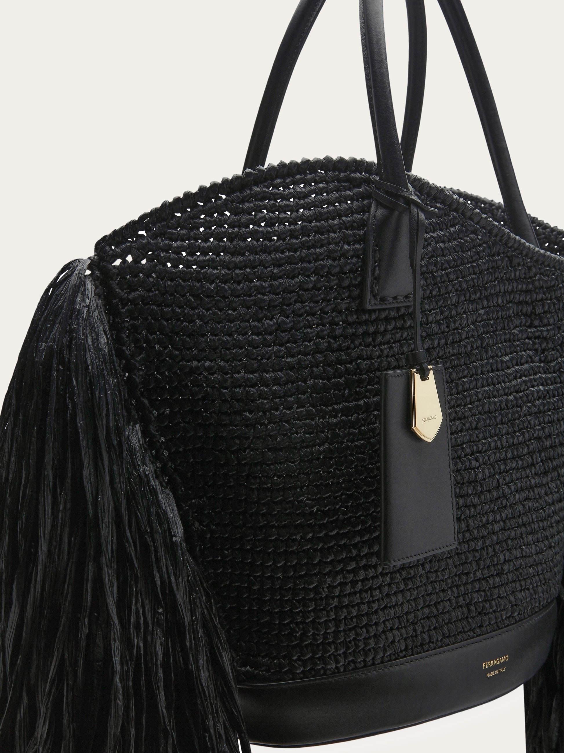 Tote bag with cut-out and fringes - 6