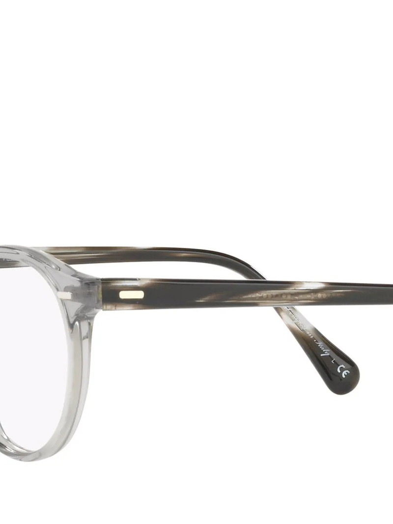 Gregory Peck round-frame glasses 3