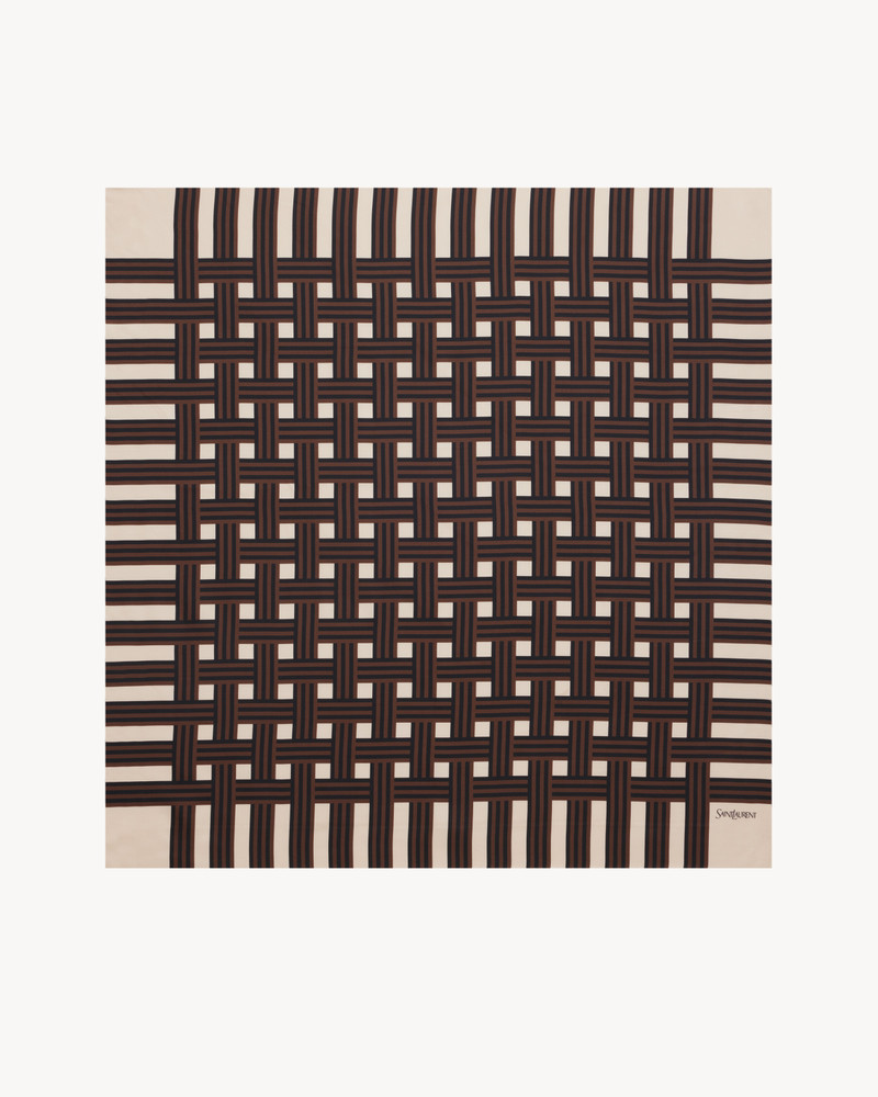 SQUARE SCARF 에 WEAVE 실크 TWILL 3