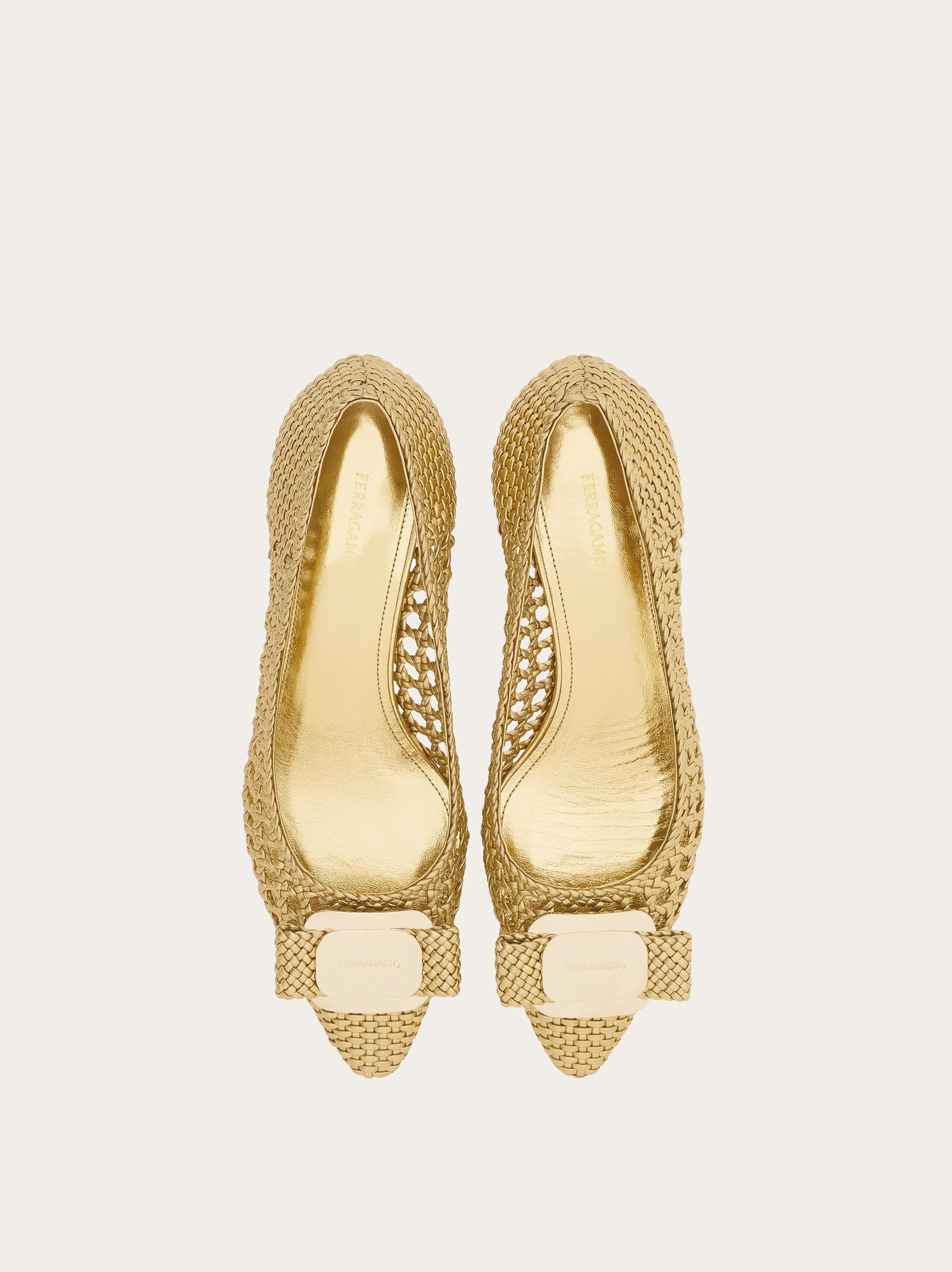 Kitten heel pump with new Vara plate - 2