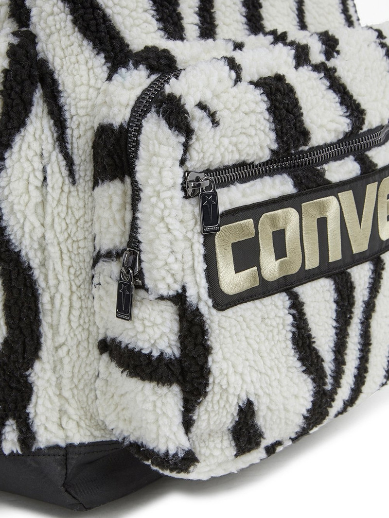 logo-patch fleece-texture backpack 4