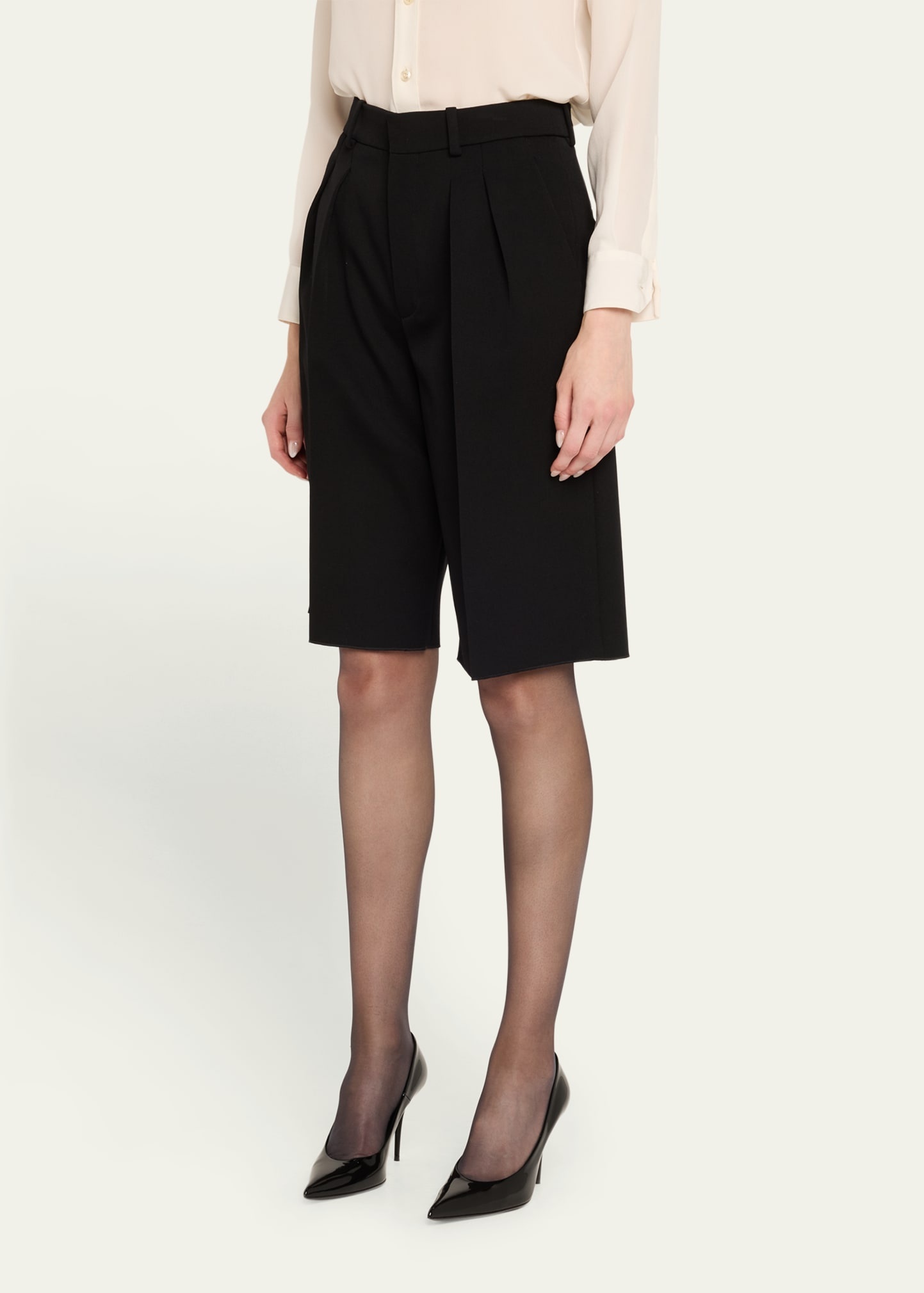Pleated Tailored Bermuda Shorts - 4