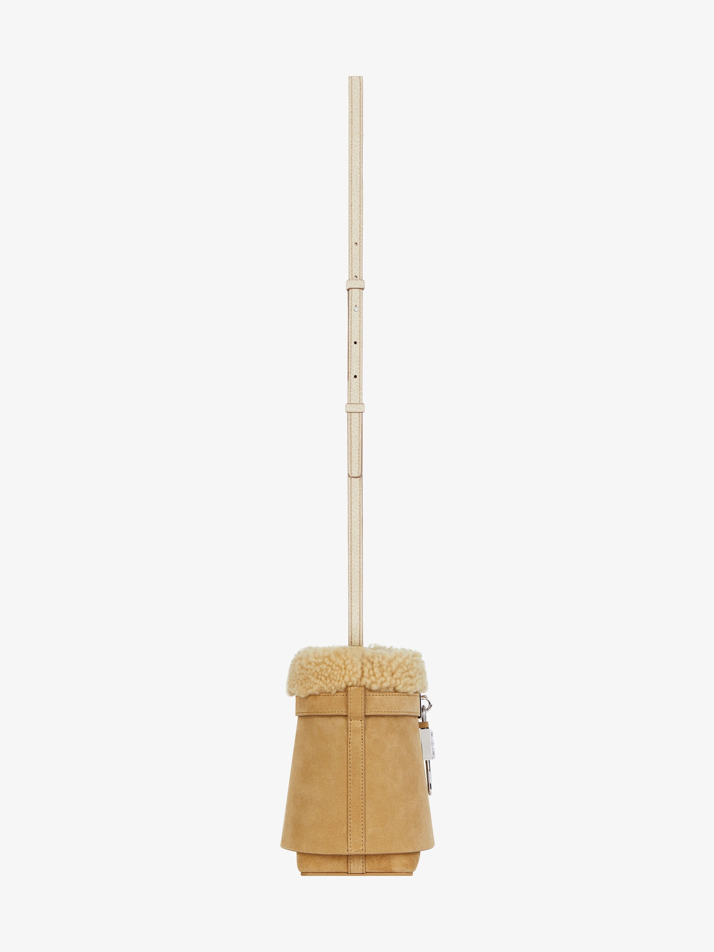 SHARK LOCK BUCKET BAG IN SUEDE AND SHEARLING - 4