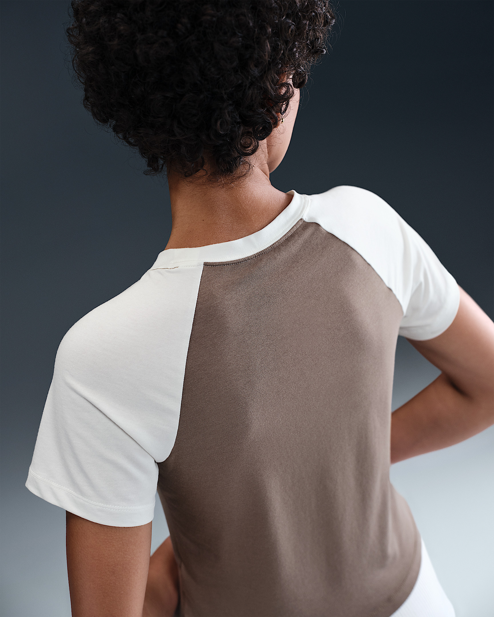 Nike Sportswear Chill Knit Women's Slim Graphic T-Shirt - 2