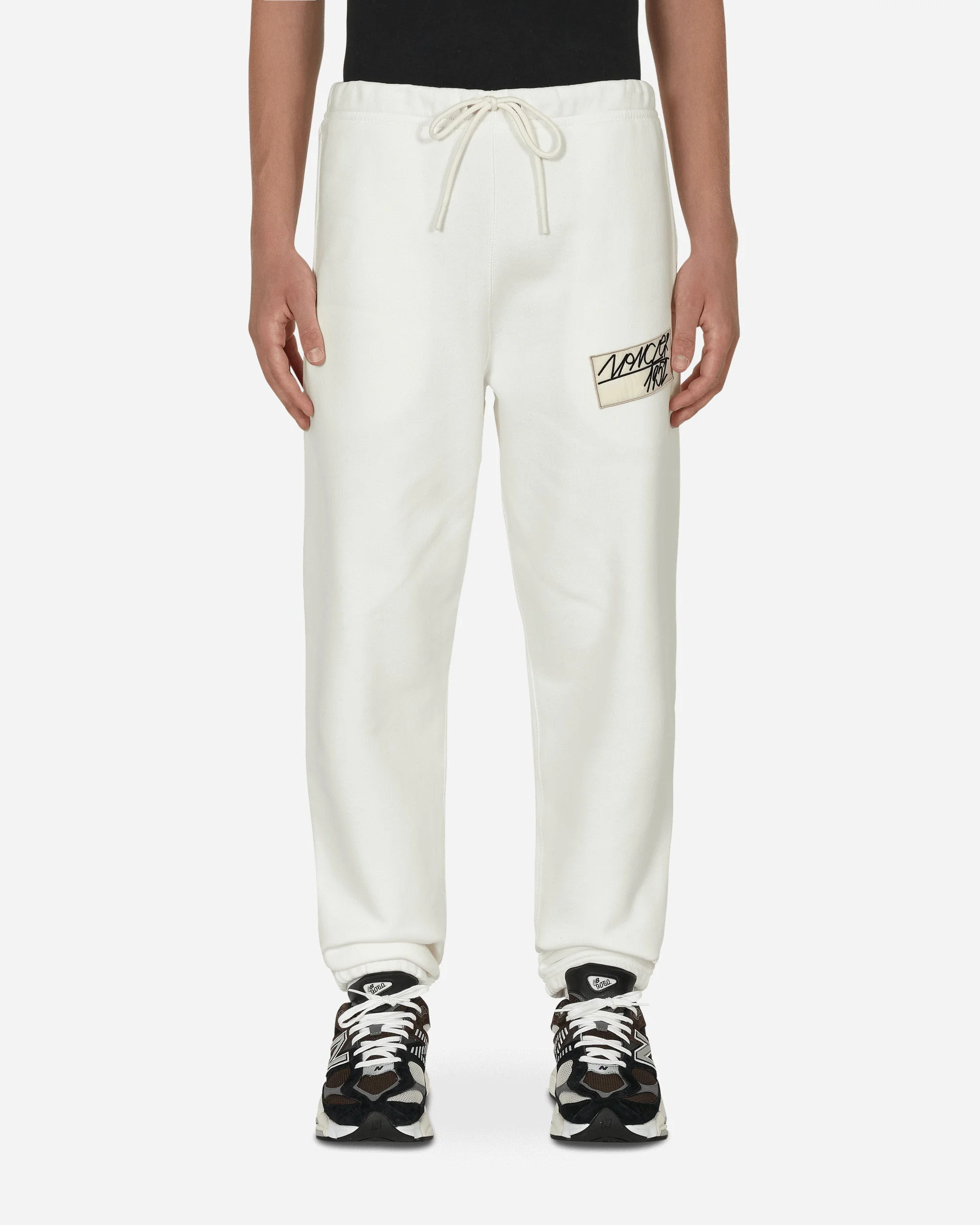 2 Moncler 1952 Sweatpants Beige - 1