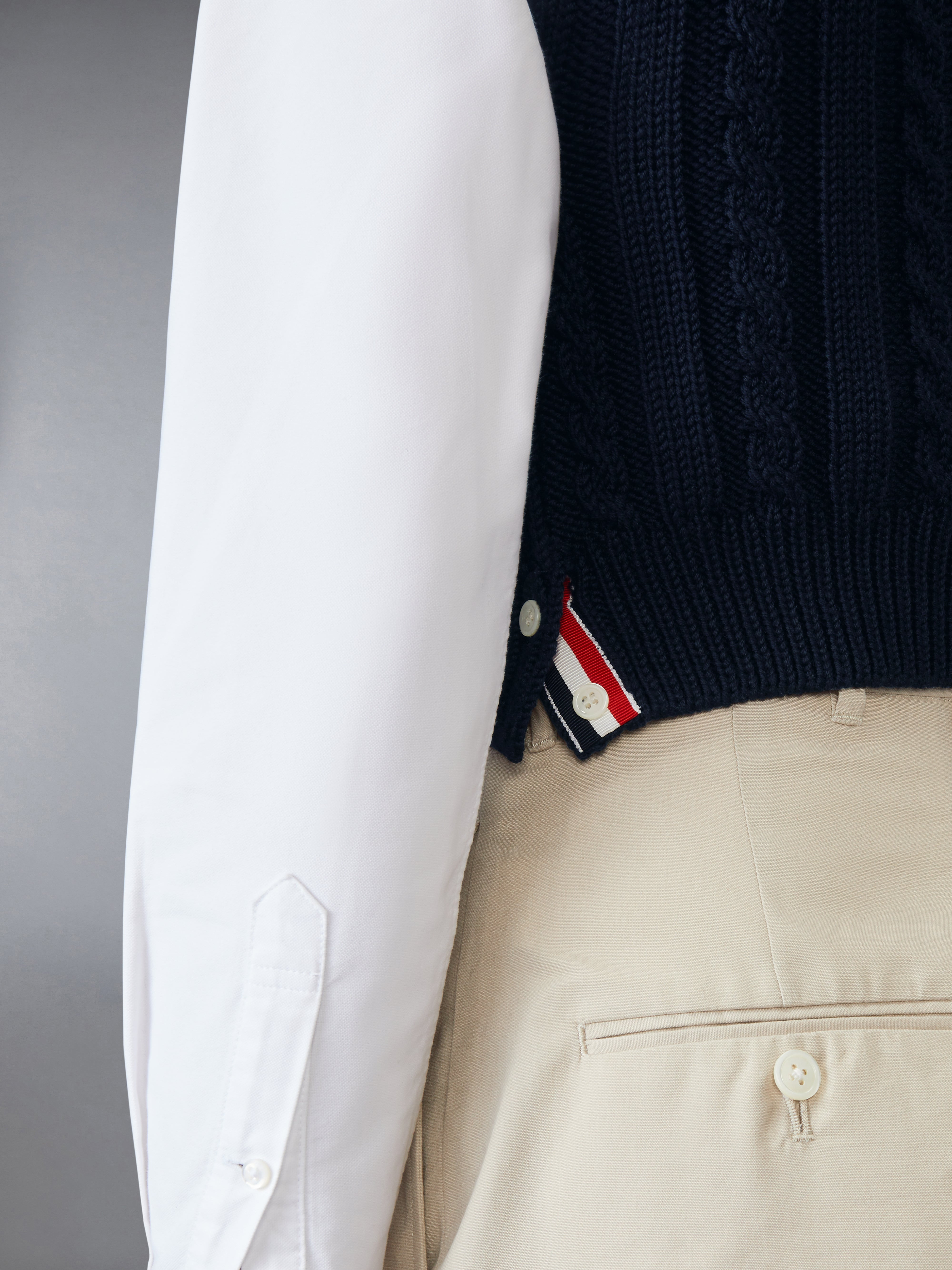 Classic Cable 4-Bar V Neck Vest - 5
