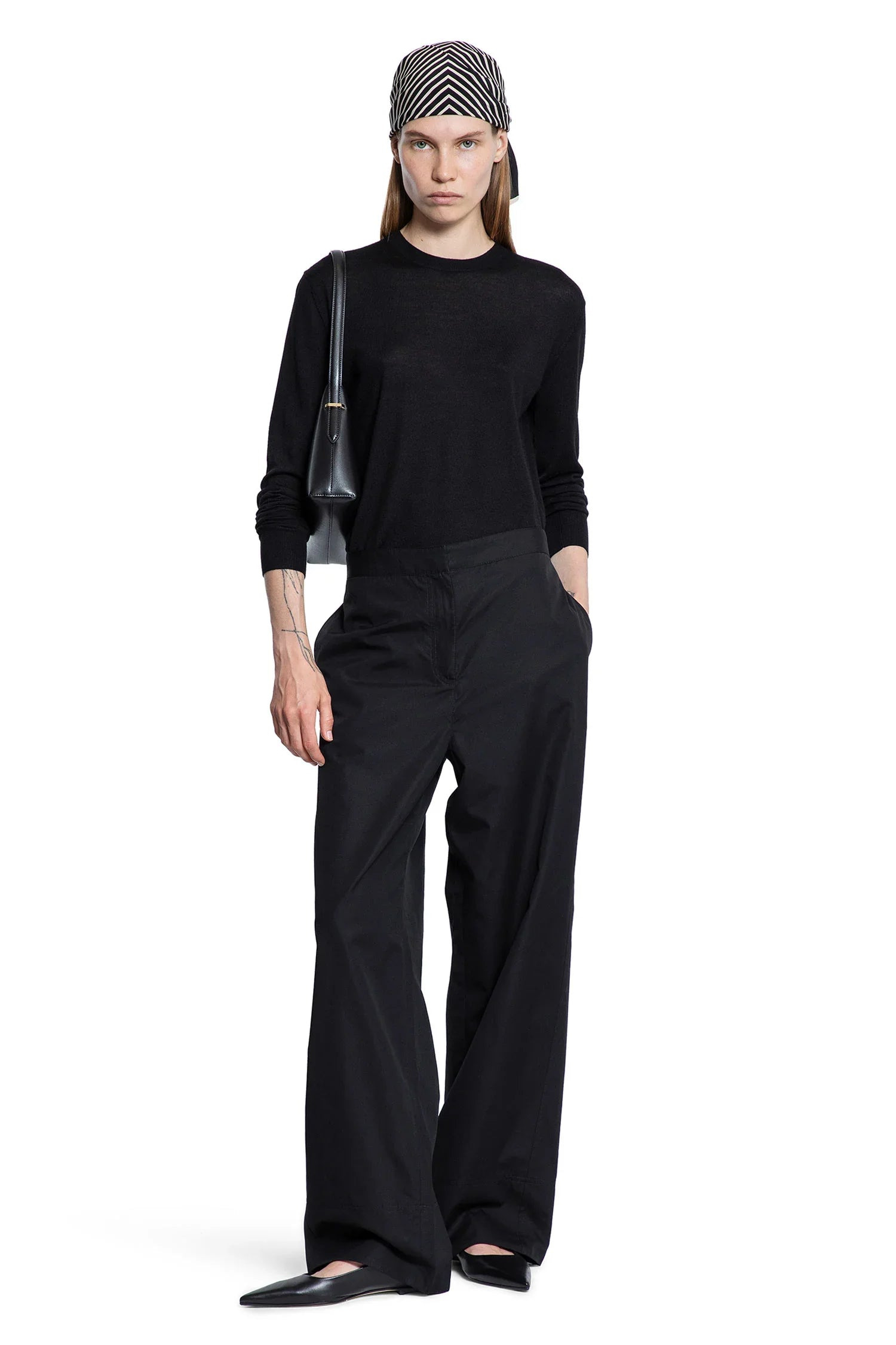 Twisted-Seam-Trousers - 4