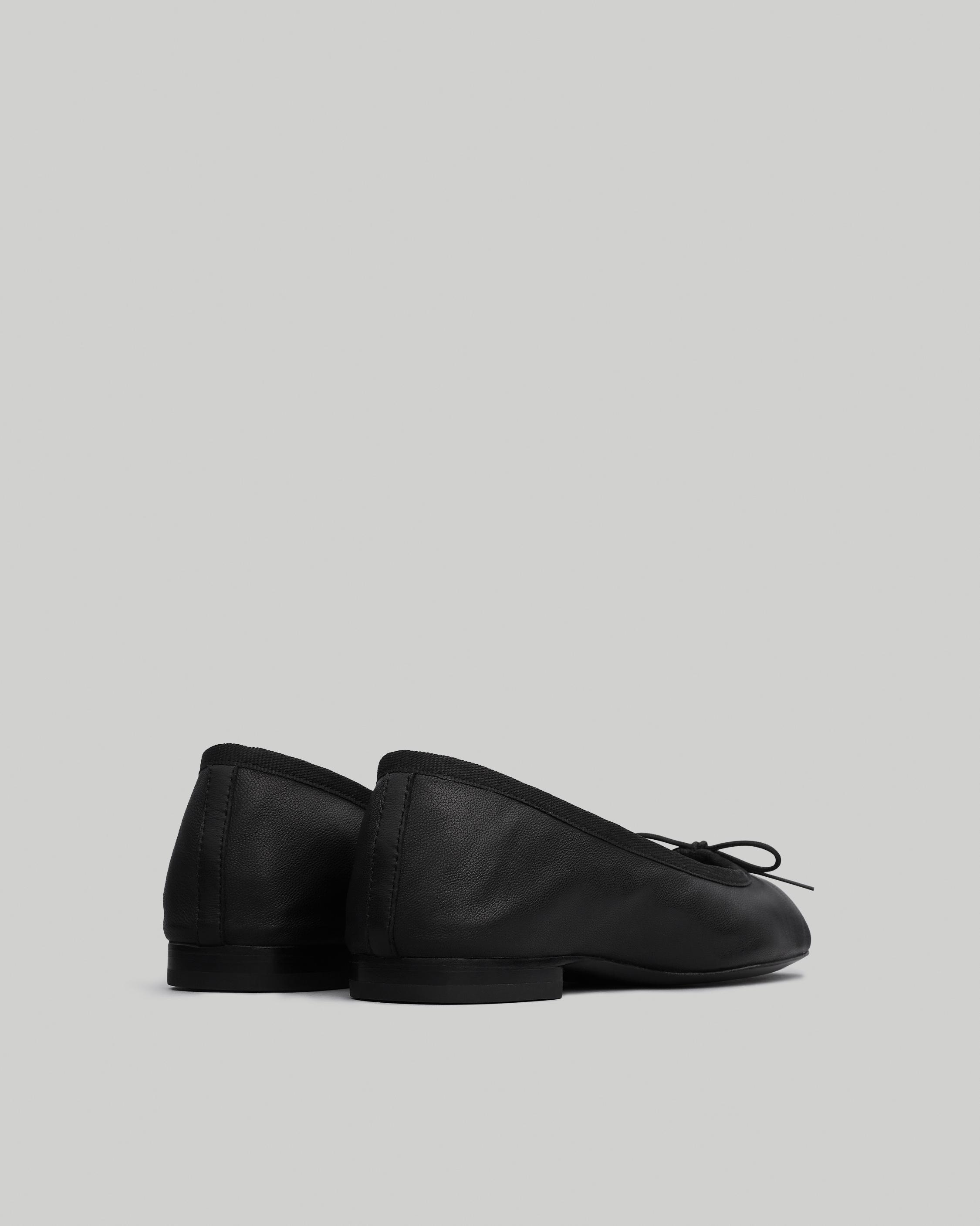 Joey Ballet Flat - Leather
Slip-On Flat - 3