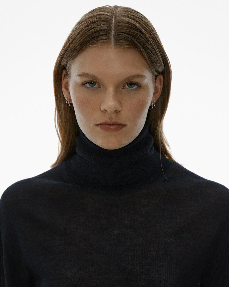 CUT-OUT TURTLENECK SWEATER 7