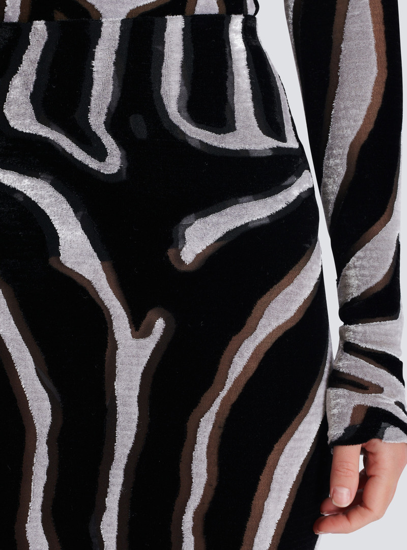 Zebra-print velvet pencil skirt 7