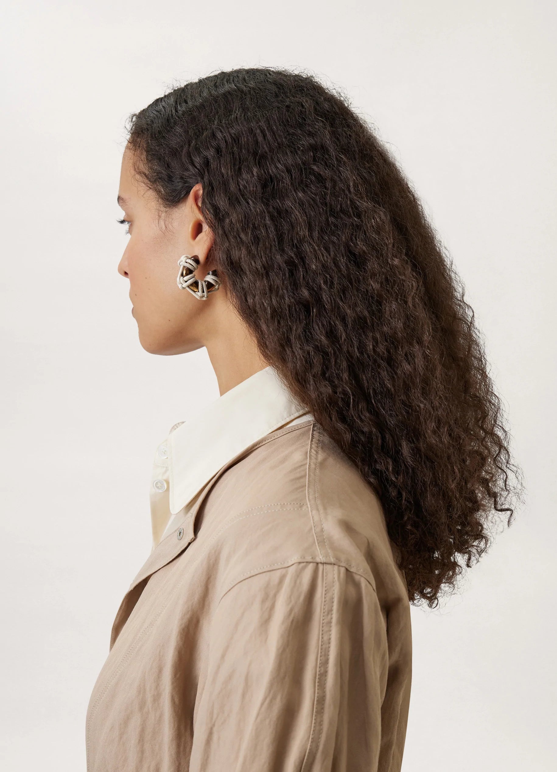 TIED UP HOOPS
BRASS - 3