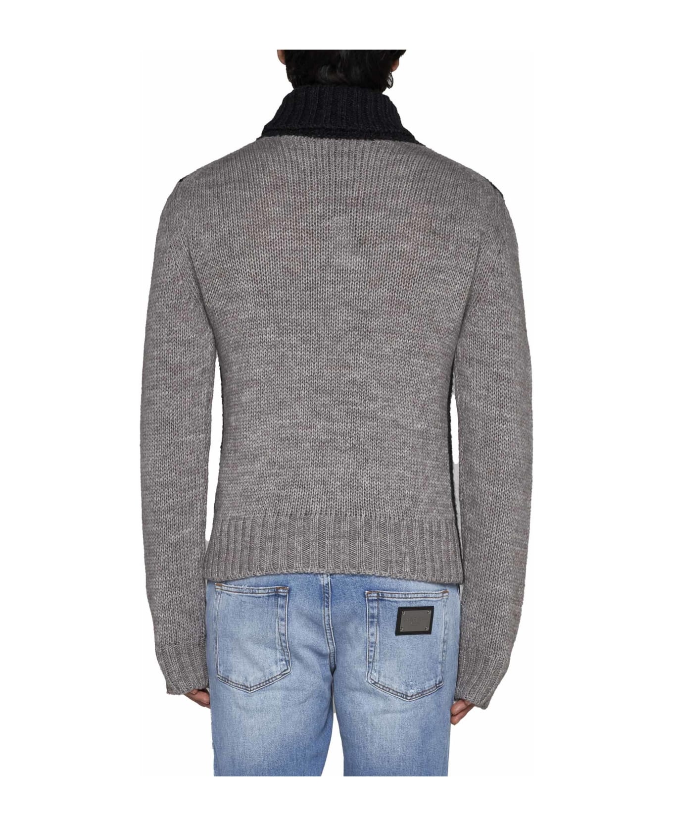Sweater - 4
