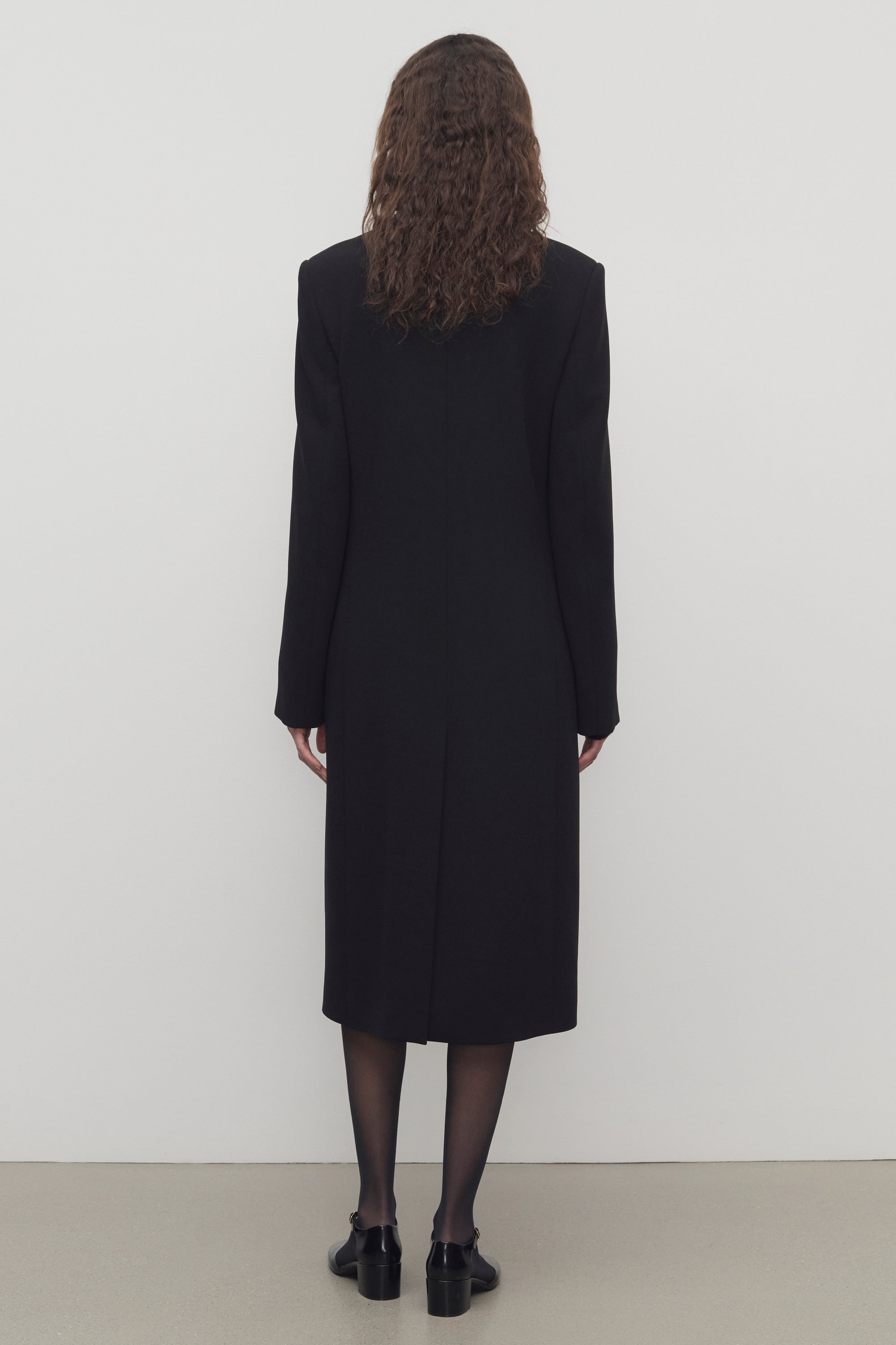 Cerys Coat in Virgin Wool - 5