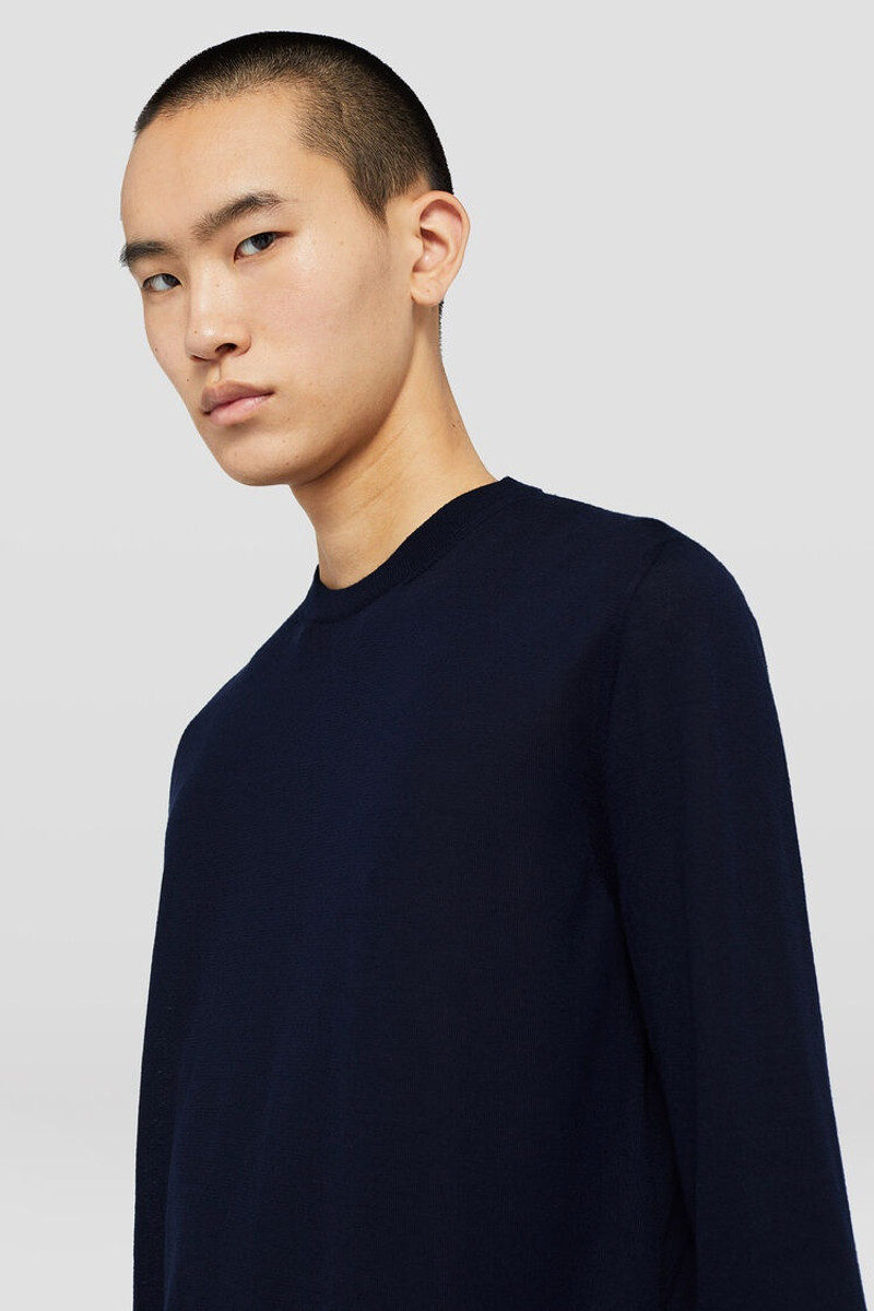 Crew-Neck Sweater 3