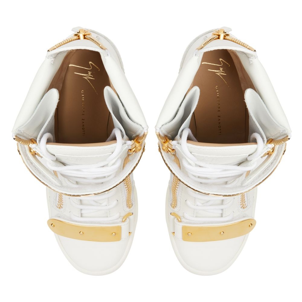 Coby Wedge - 4