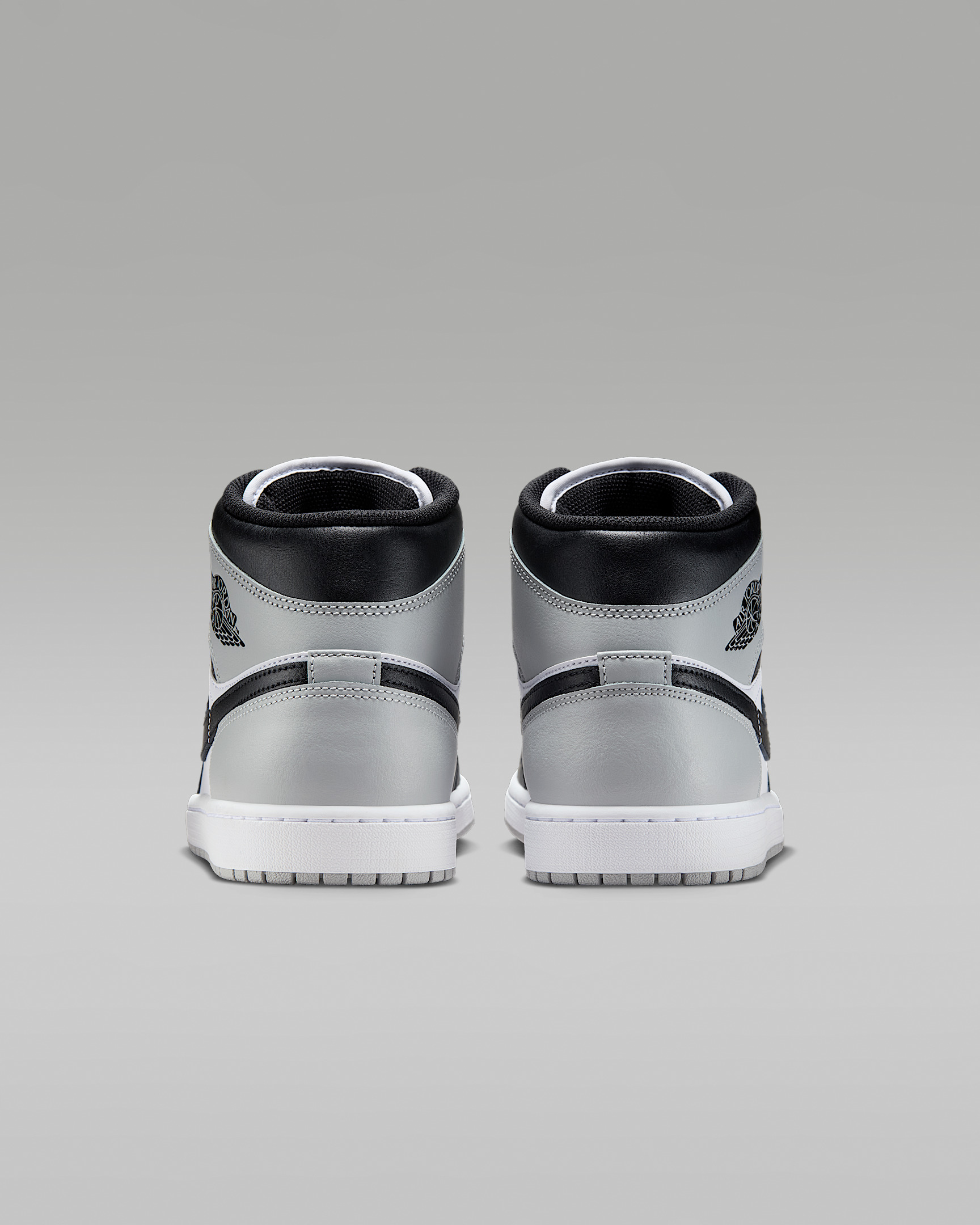 Air Jordan 1 Mid Men's Shoes - 6