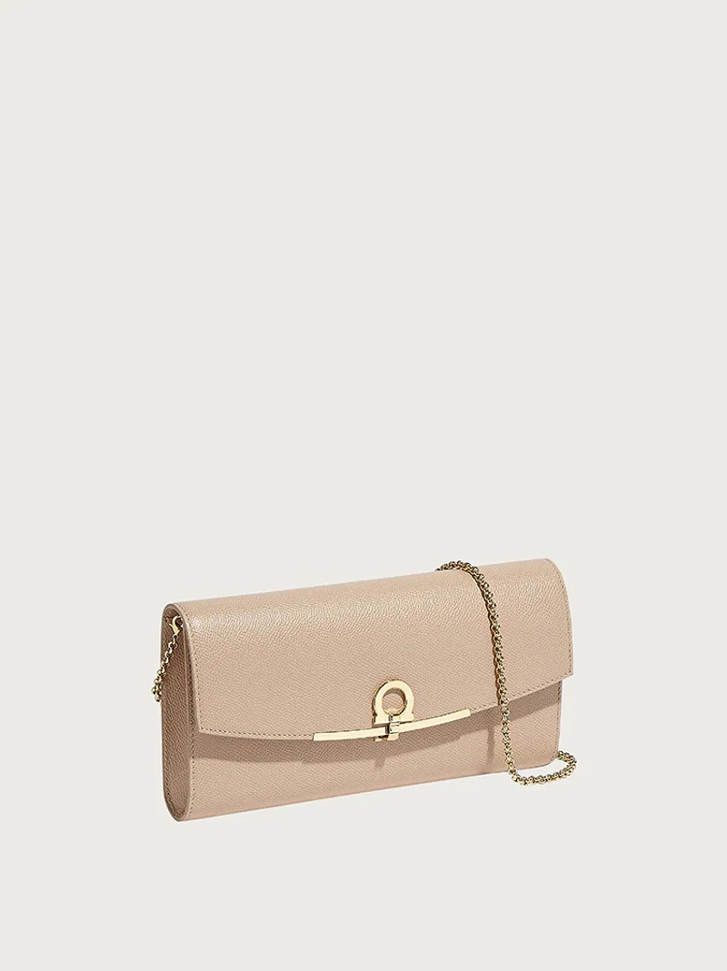 FERRAGAMO GANCINI MINIBAG outlook