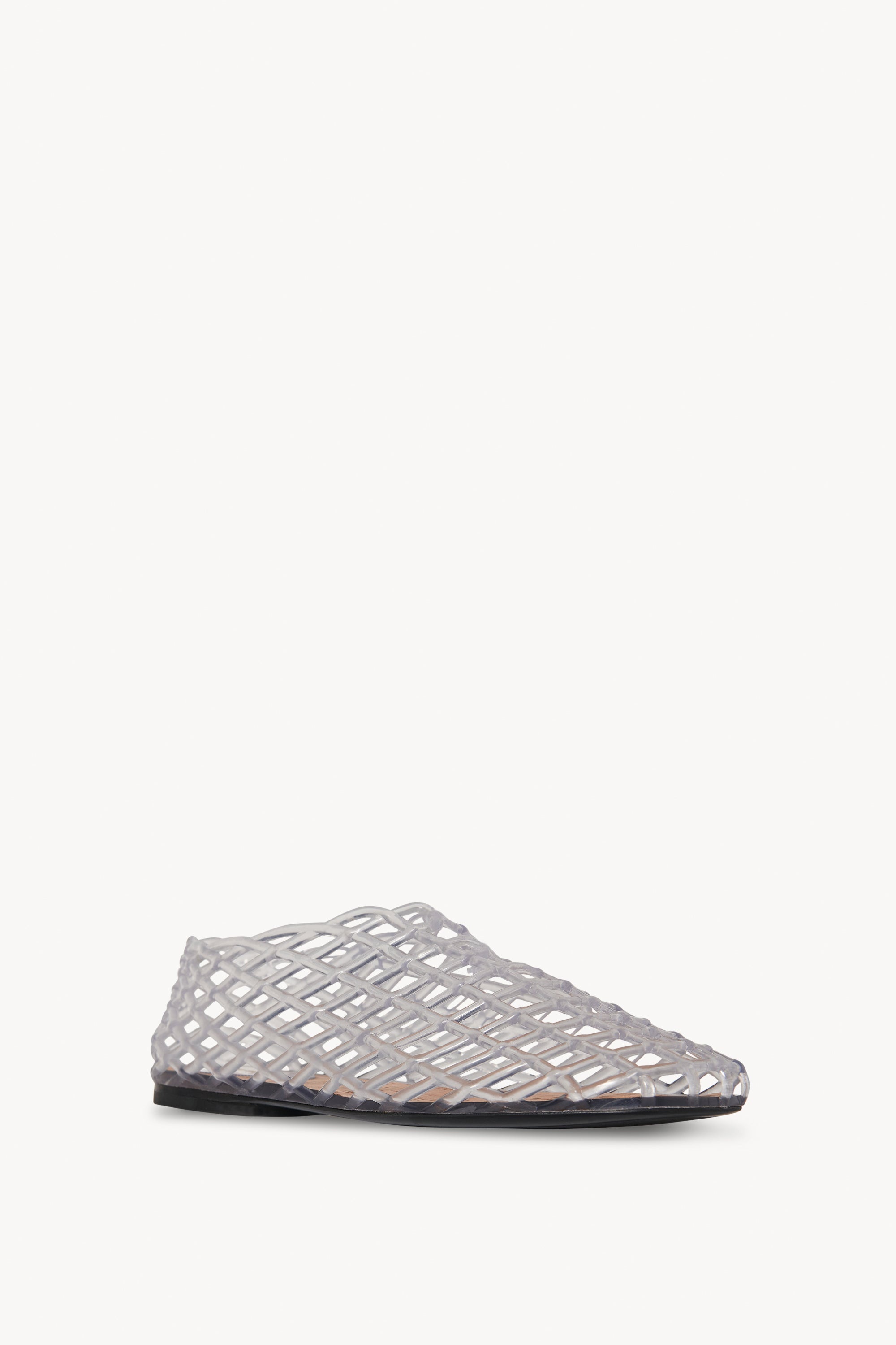 Mara Flat in Vinyl - 2