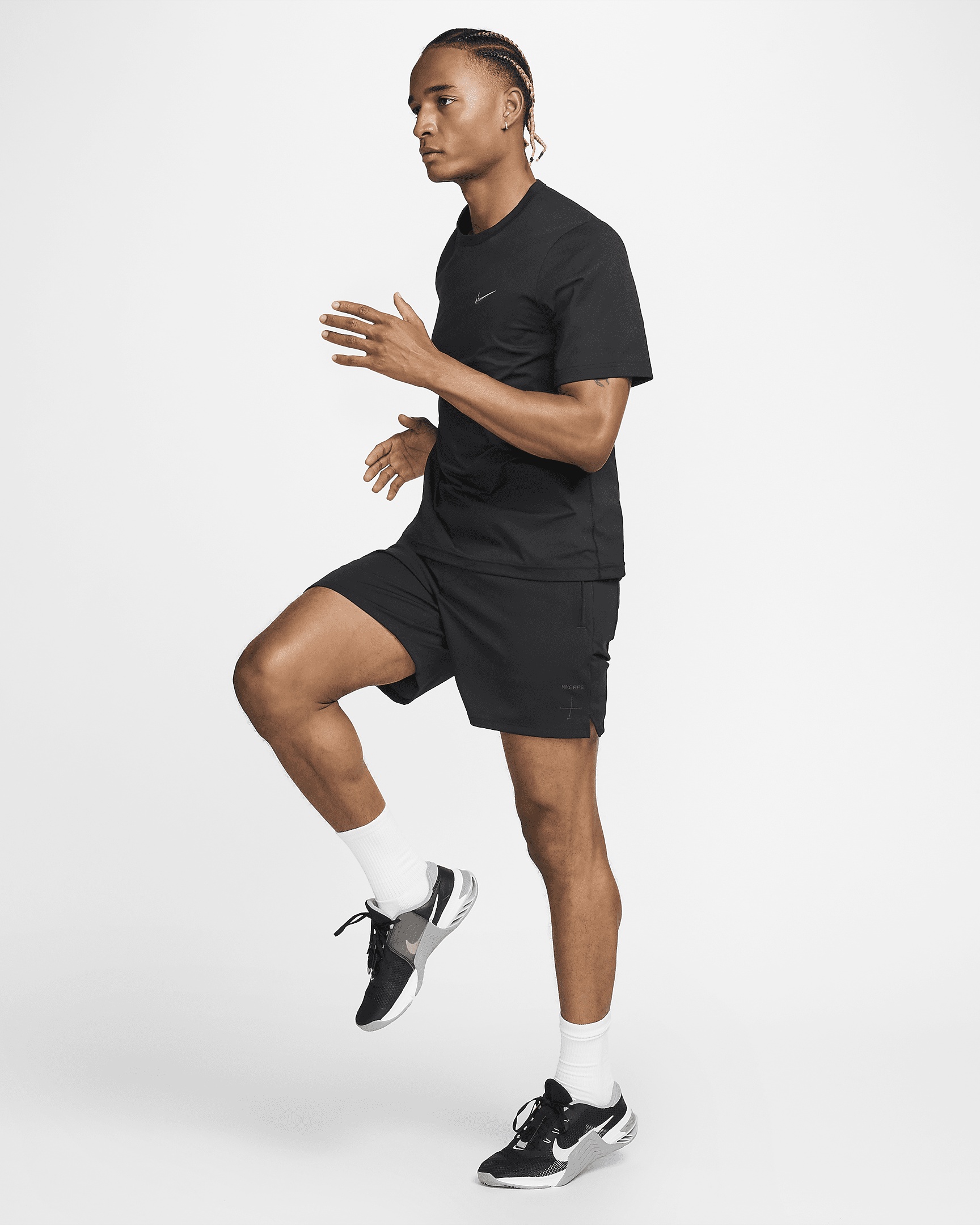 Nike A.P.S. Men's 6" Dri-FIT ADV Versatile Shorts - 9