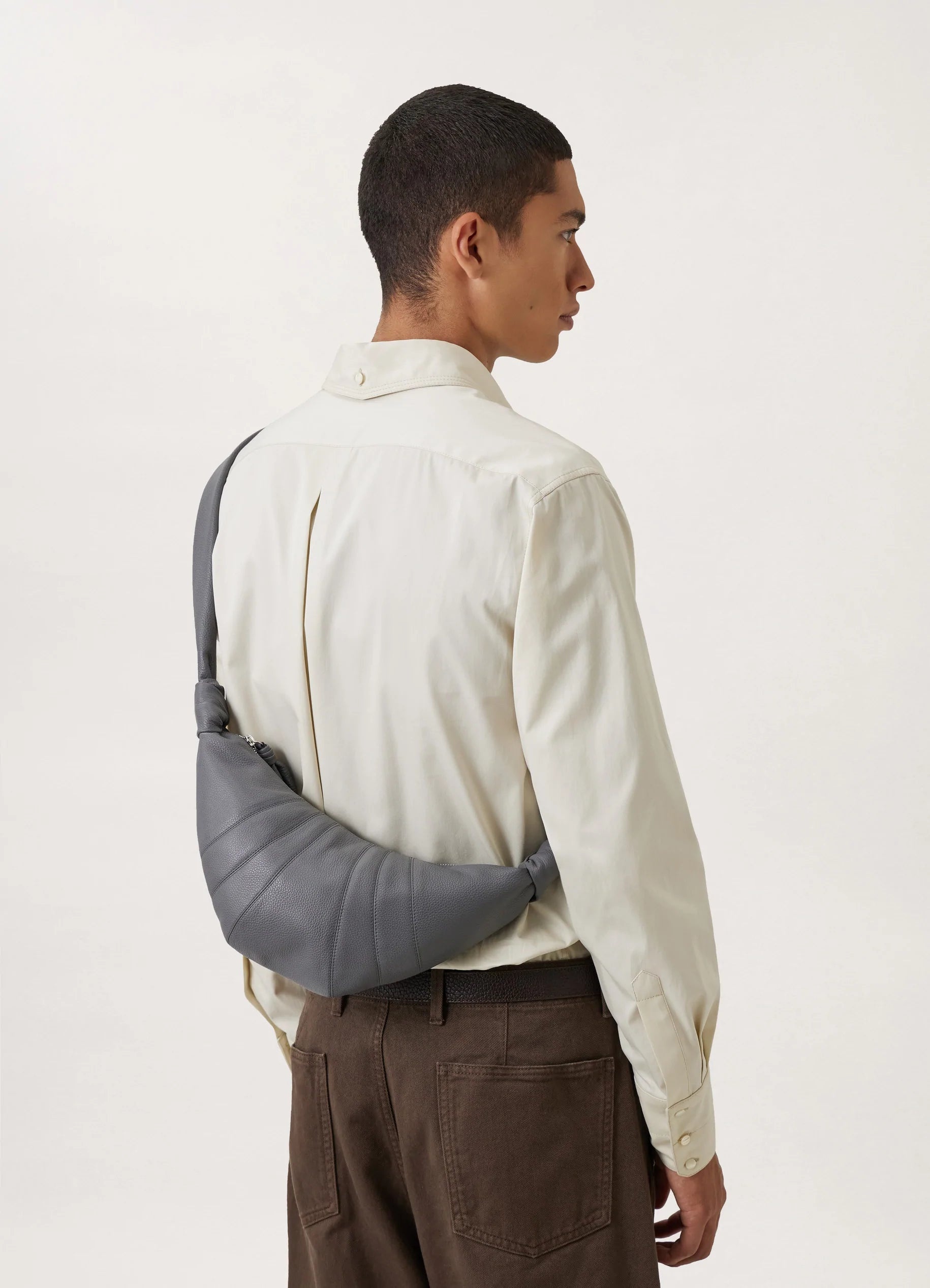 SMALL CROISSANT BAG
SOFT GRAINED LEATHER - 5