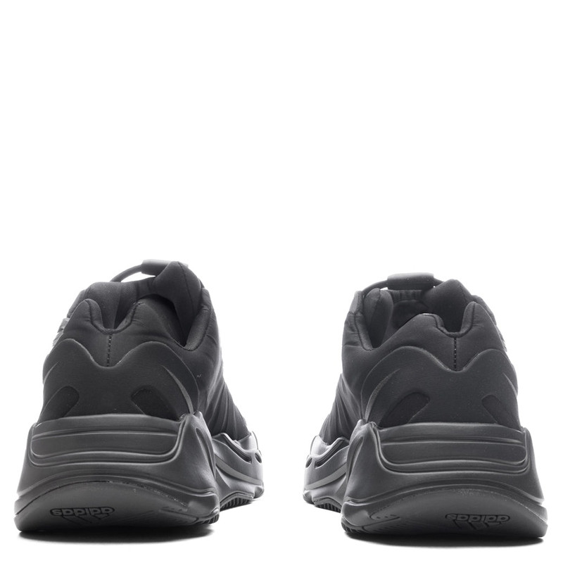 YEEZY YEEZY 700 MNVN - TRIPLE BLACK outlook