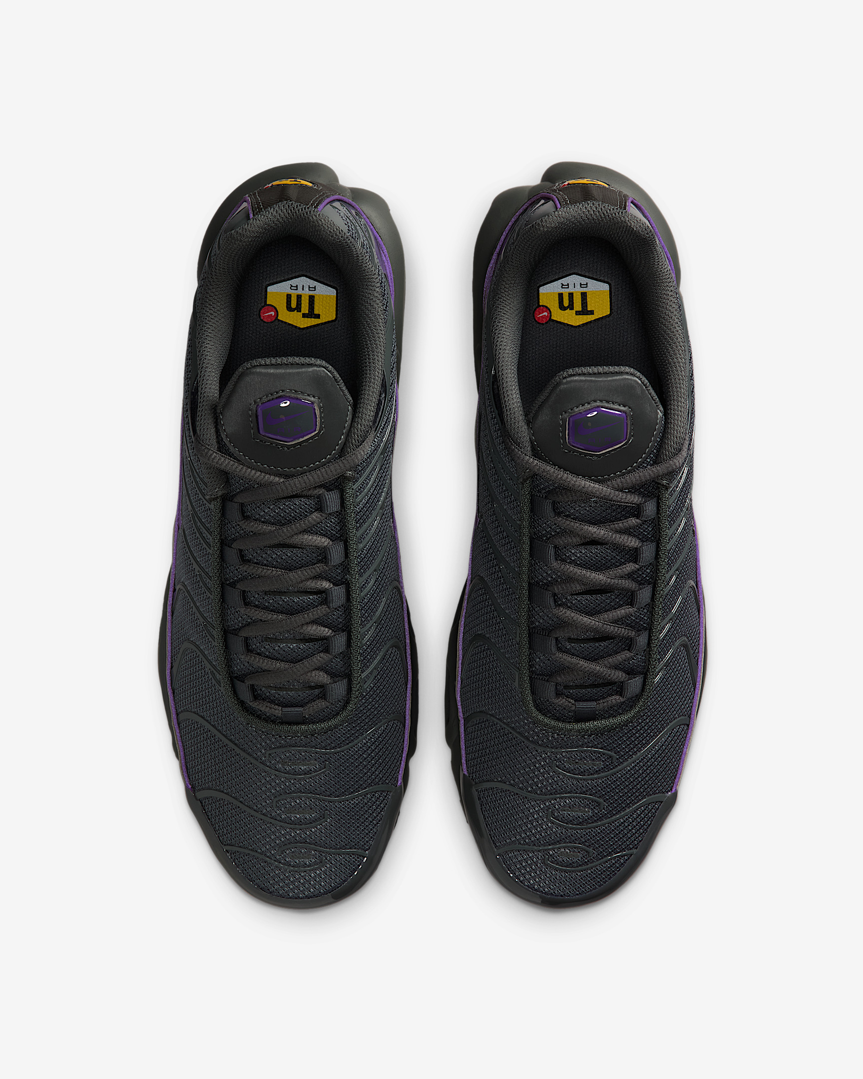 Nike Air Max Plus OG Men's Shoes with Reflective Accents - 4