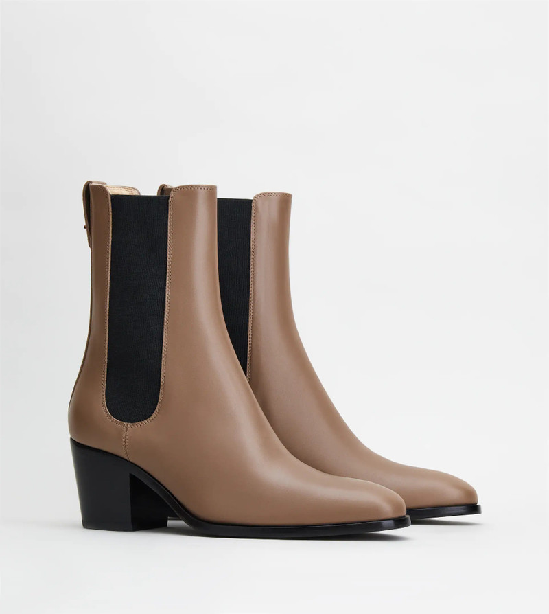 Tod's LEATHER BOOTS - BEIGE outlook