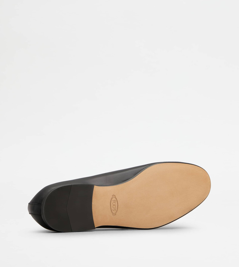 LOAFERS WITH TASSELS IN LEATHER - BLACK 4