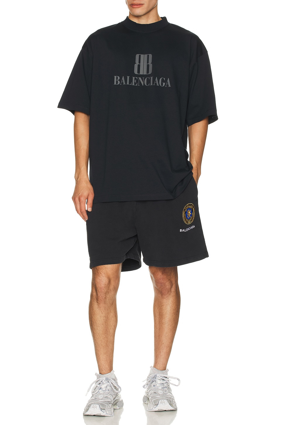 B Logo Tee - 4