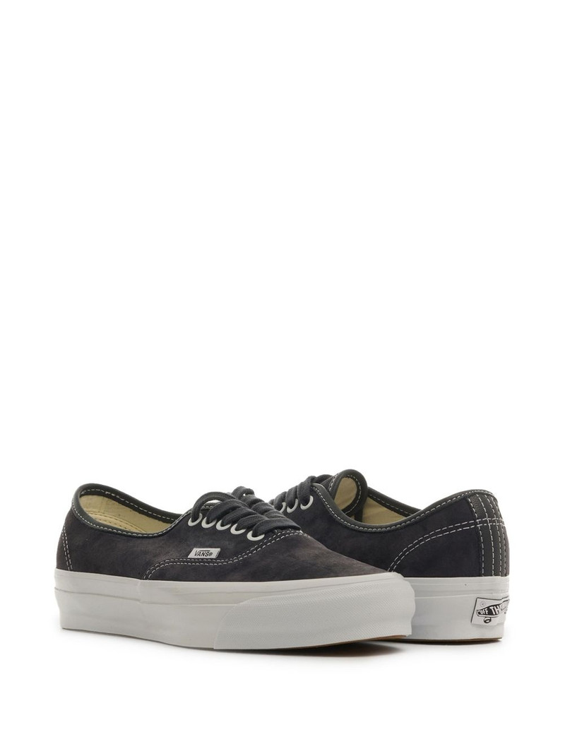 Vans LX Authentic sneakers outlook