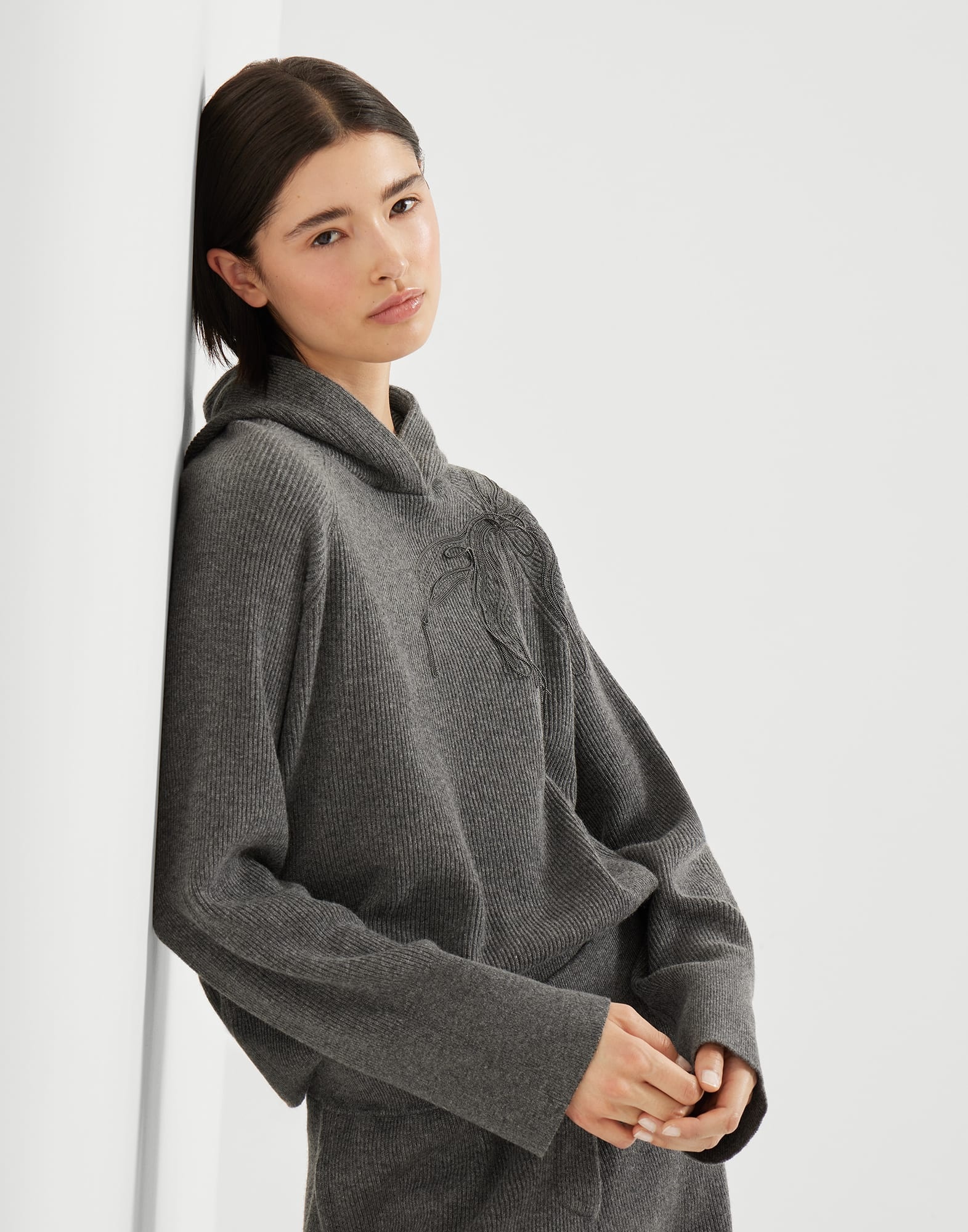 Cashmere English rib hooded sweater with shiny flower embroidery - 4