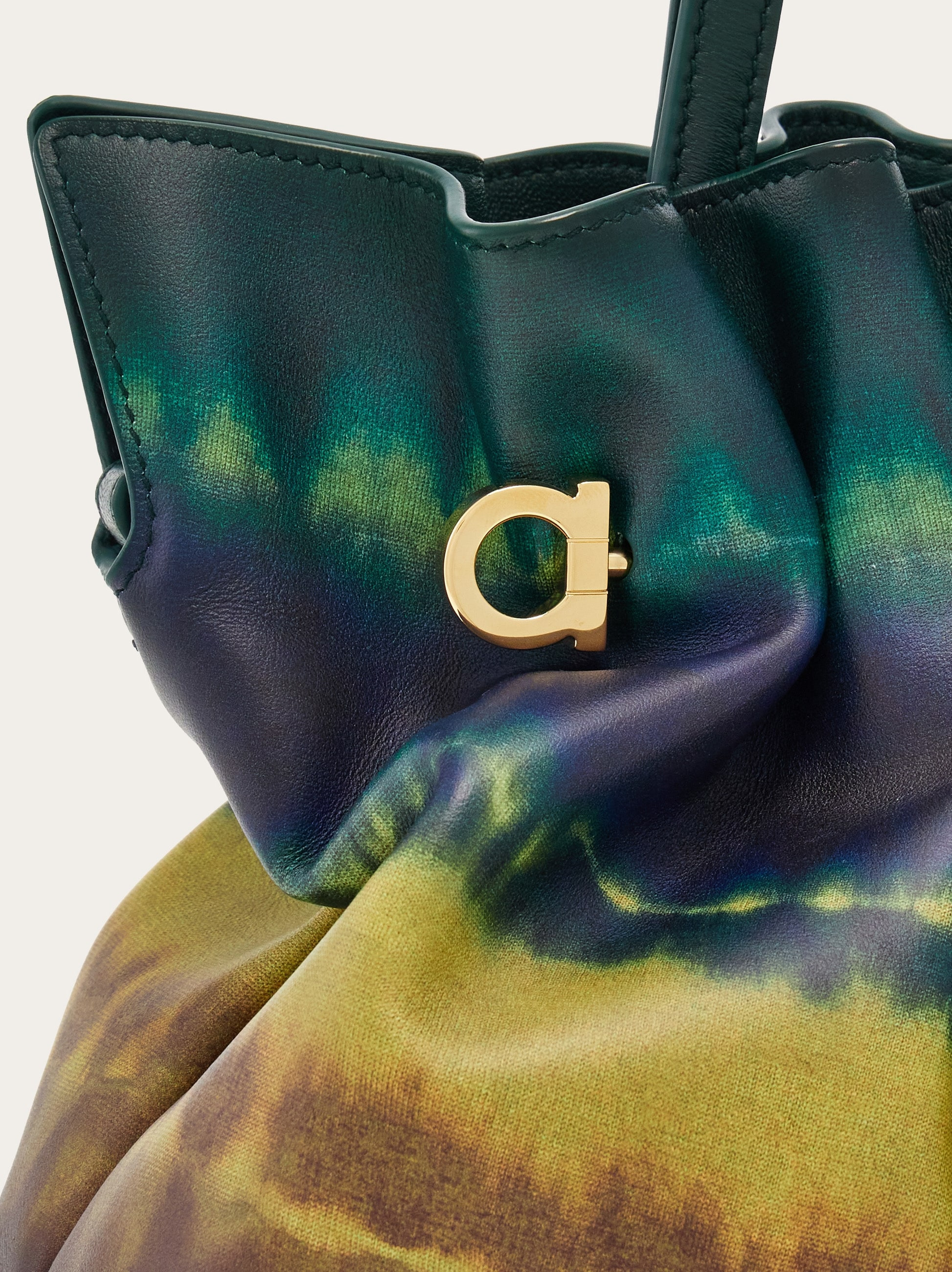 Ferragamo Soft-bag (S) - 8
