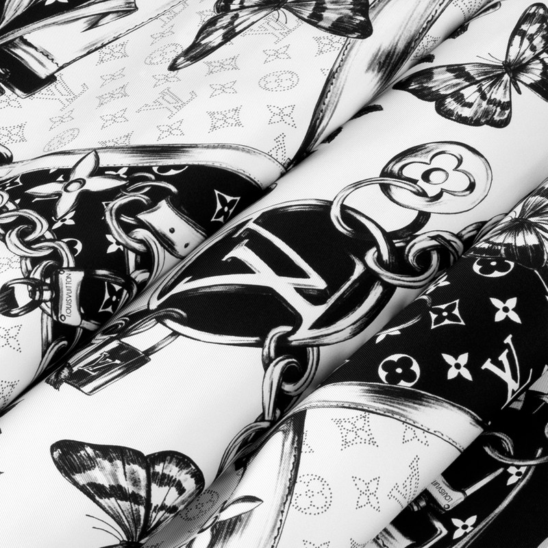 Blooming Monogram Square 90 3