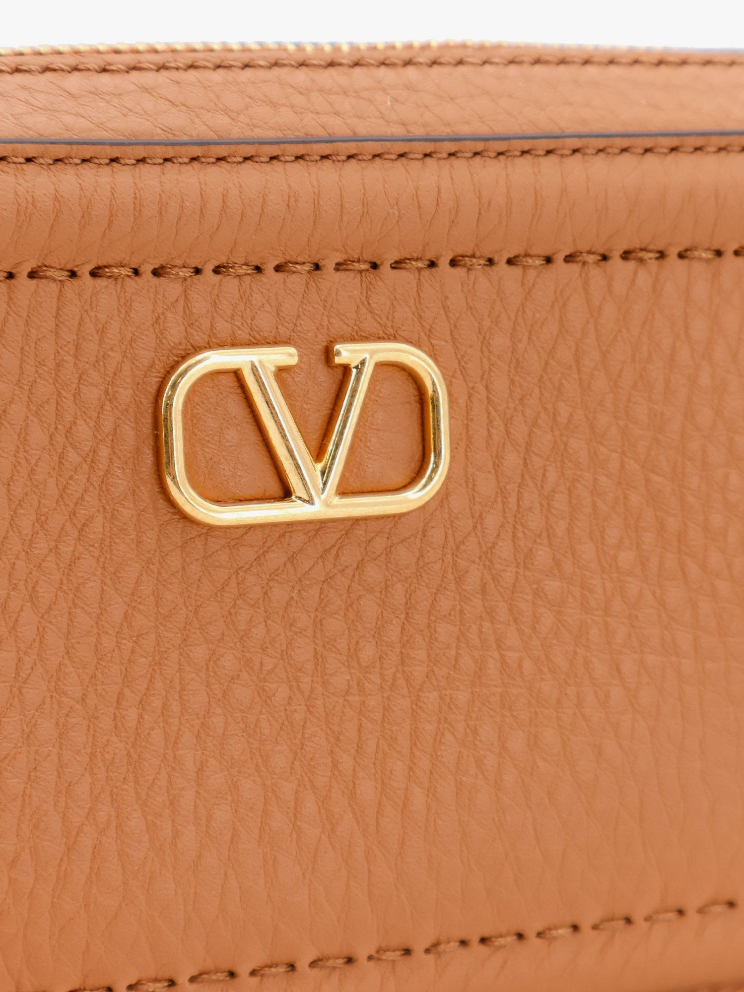 Valentino Garavani Valentino Garavani Alltime Leather Shoulder Bag With Vlogo Signature Detail - 5