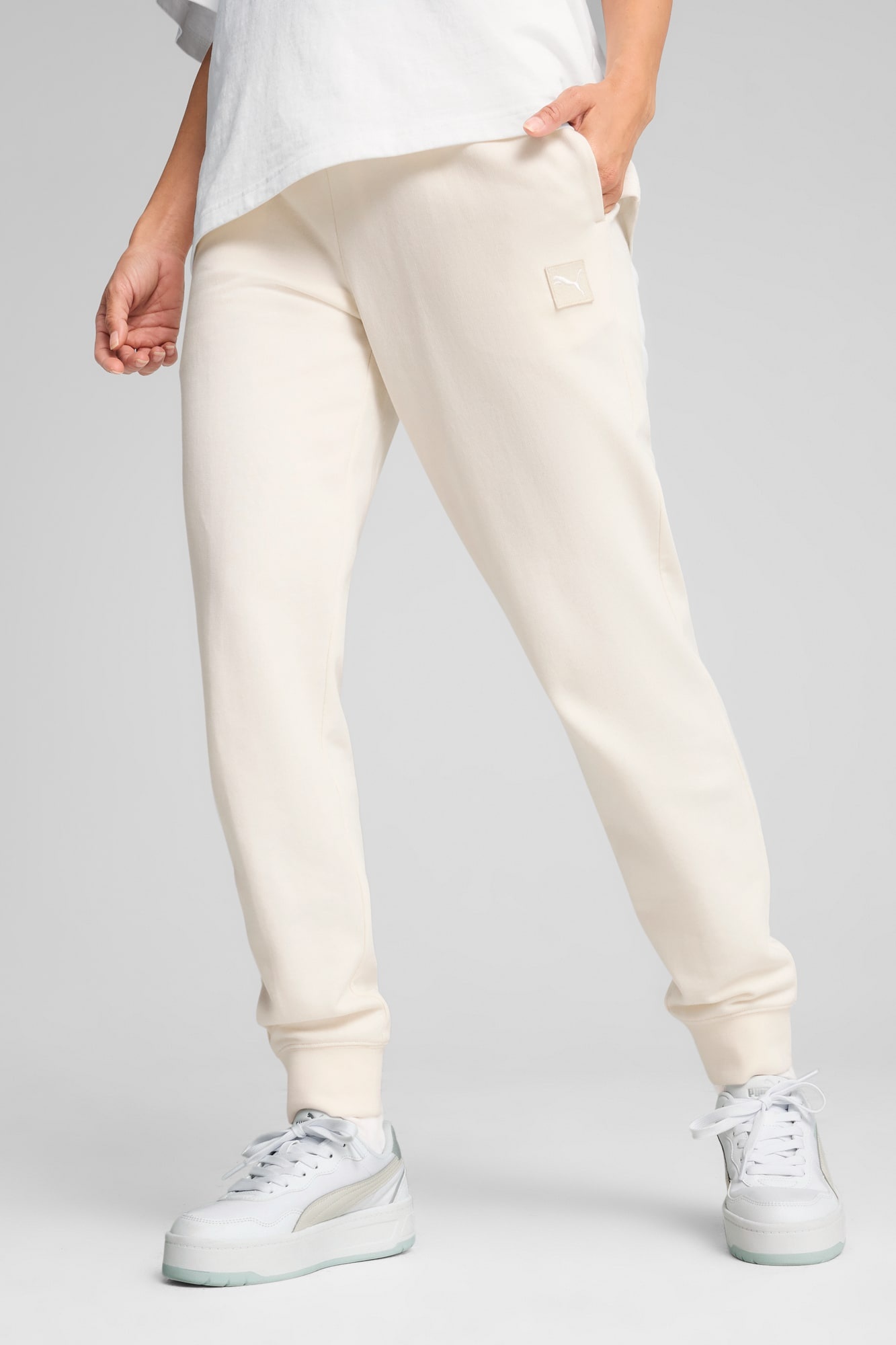 Essentials Elevated Women's Sweatpants - 3
