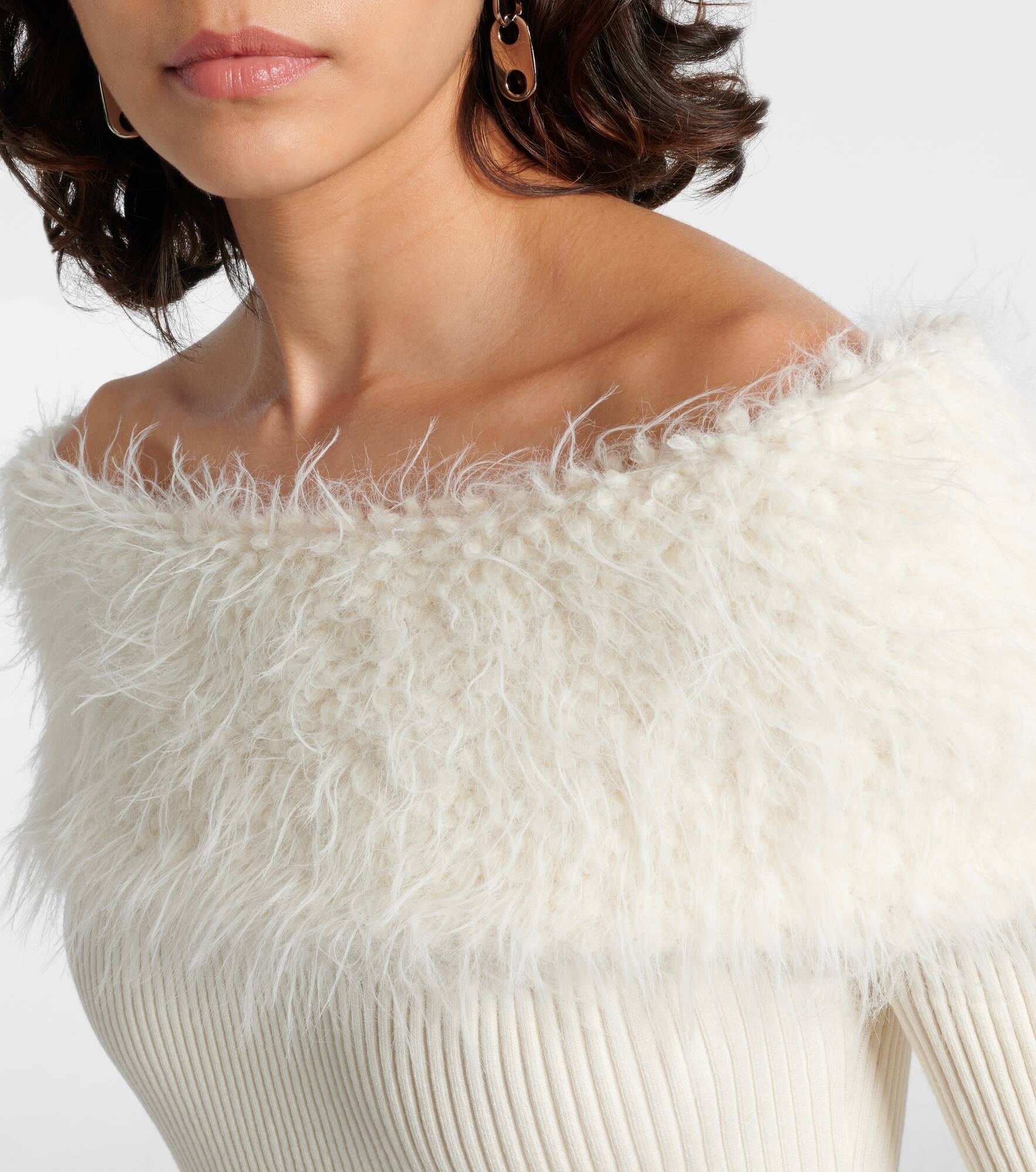 Ribbed-knit faux fur-trimmed maxi dress - 4