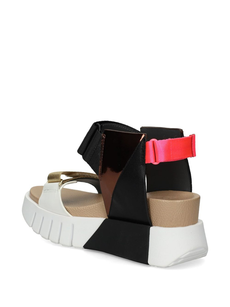 Delta Run sandals 3