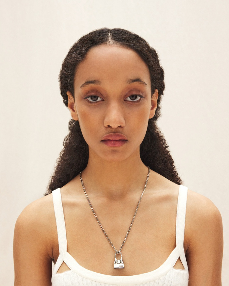 JACQUEMUS Le collier Chiquito outlook