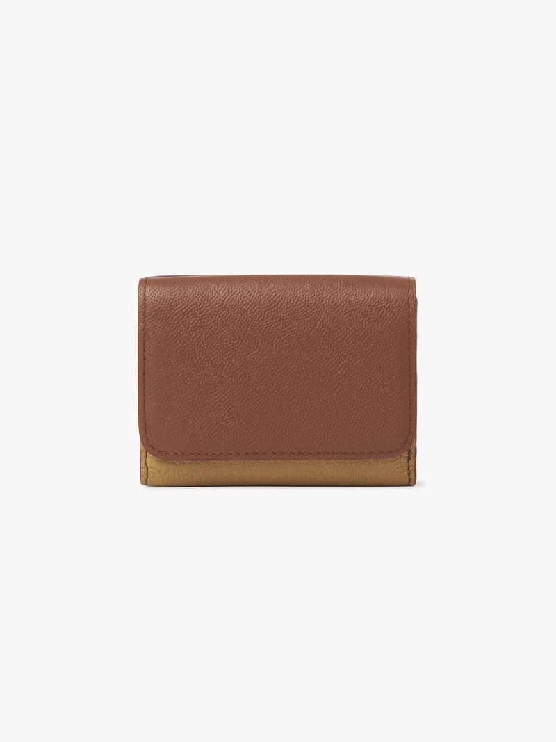 LAYERS MEDIUM TRI-FOLD 2