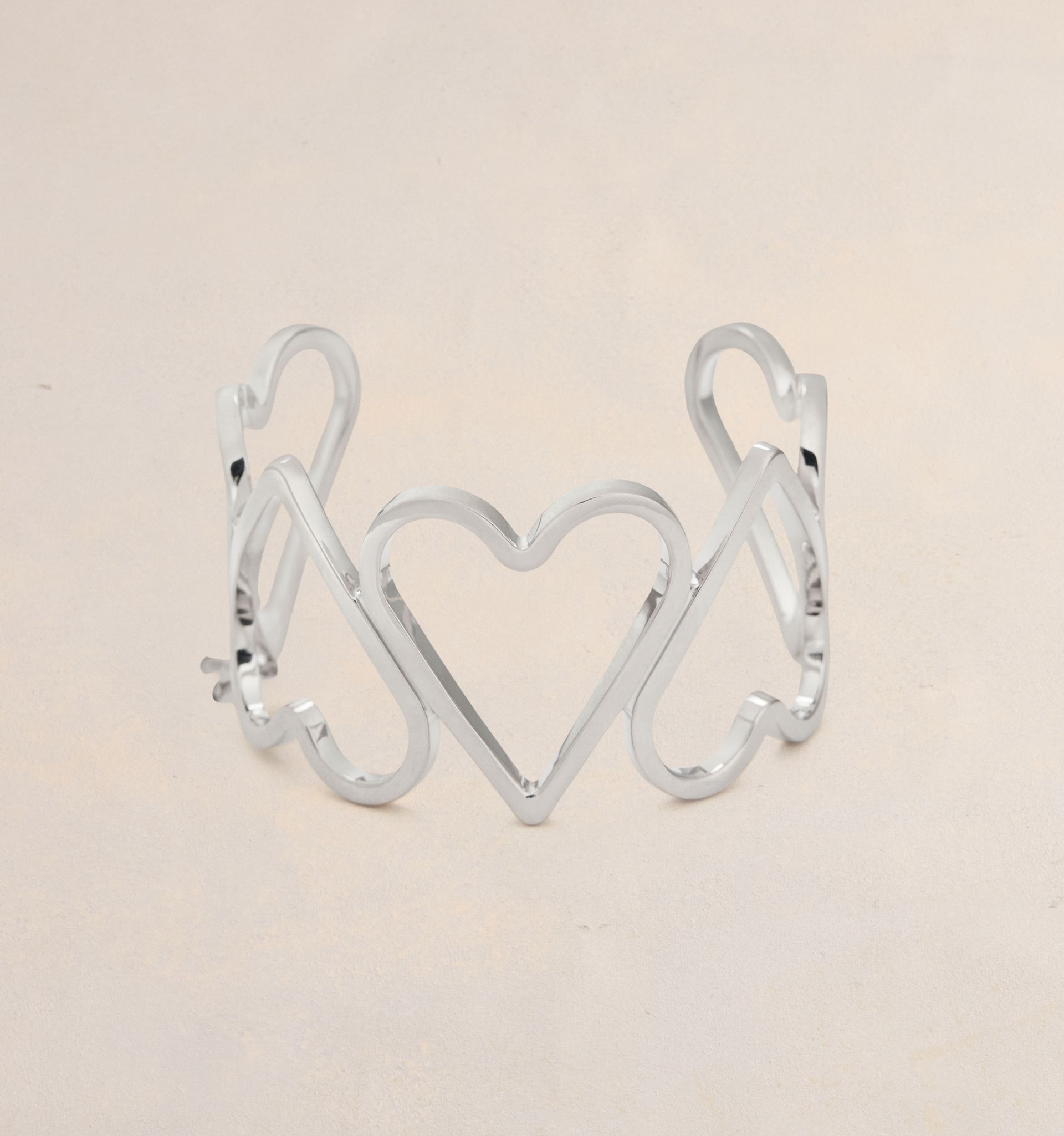 Oversize Upside Down Hearts Bracelet - 3